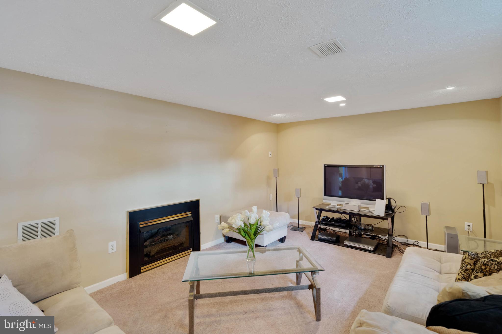 NORTH FORESTVILLE - Residential