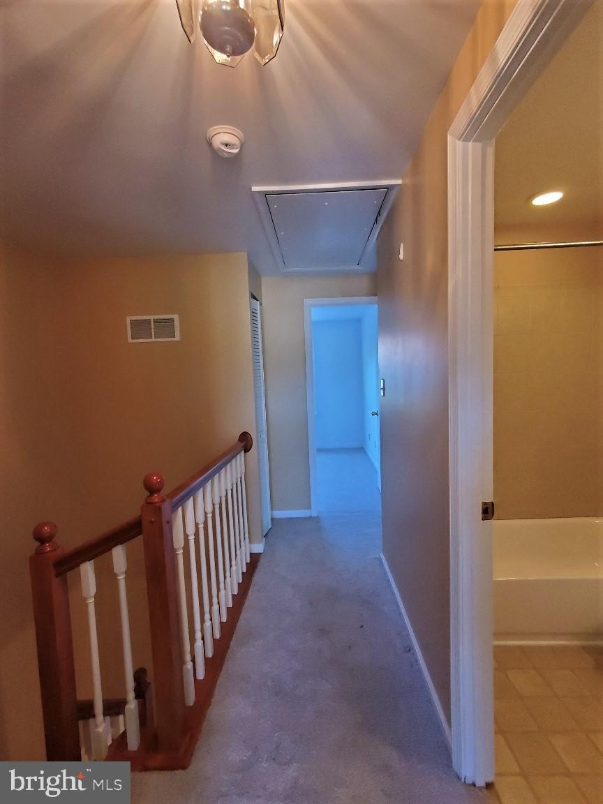 KINGS COURT - Residential Lease