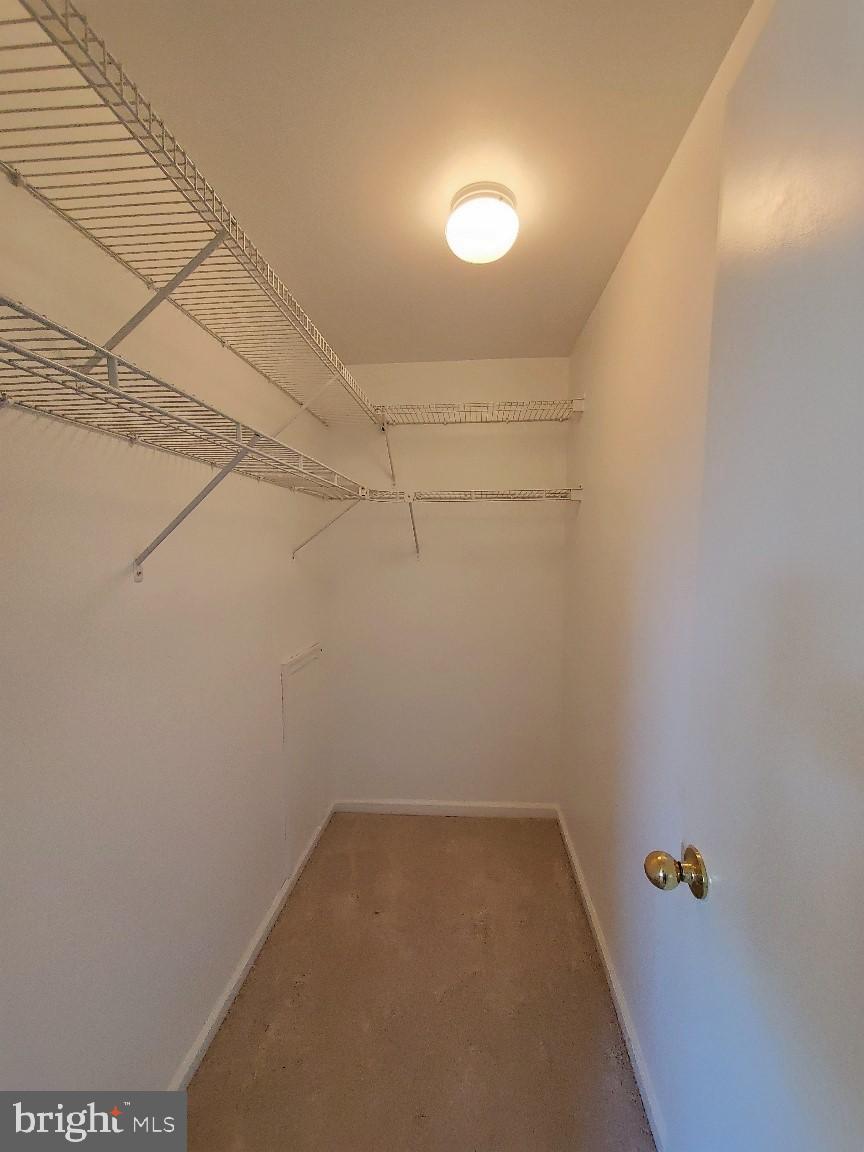 KINGS COURT - Residential Lease