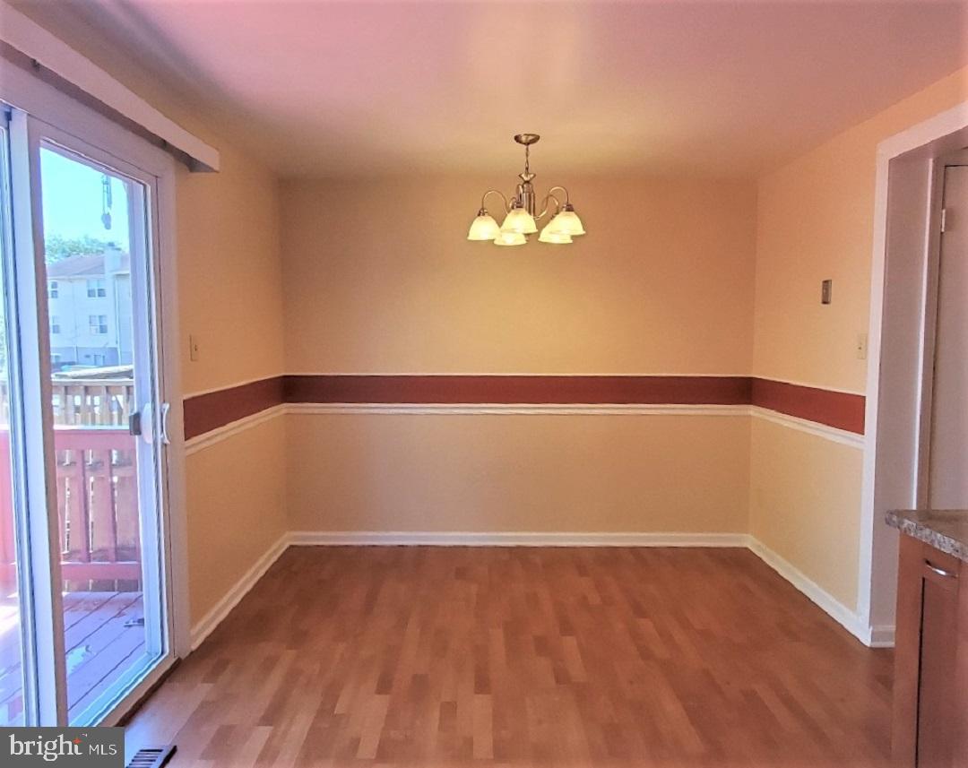 KINGS COURT - Residential Lease