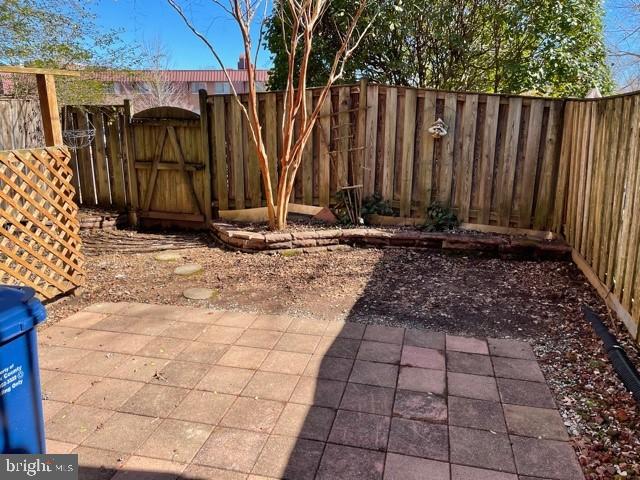 HUNTINGTON AT MT VERNON - Residential Lease