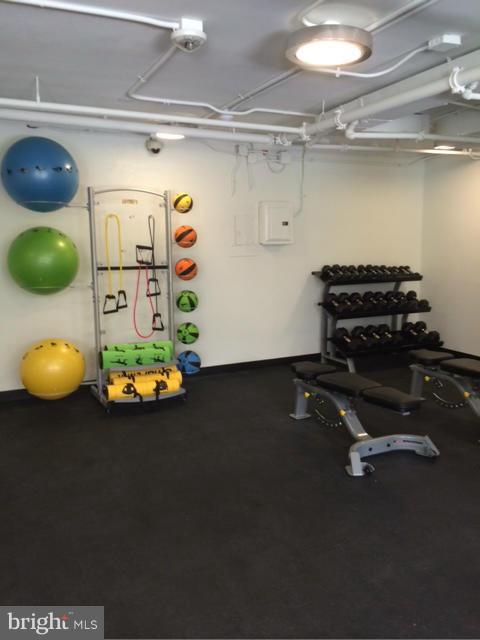 THE KENWOOD - Residential Lease