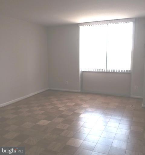 THE KENWOOD - Residential Lease