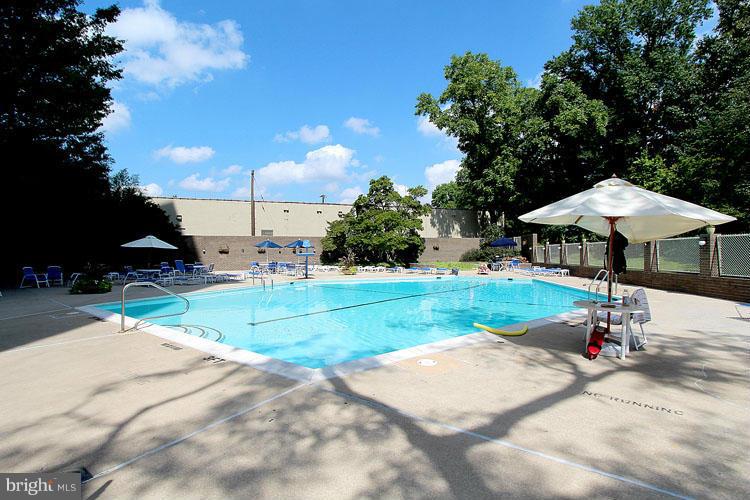 THE KENWOOD - Residential Lease