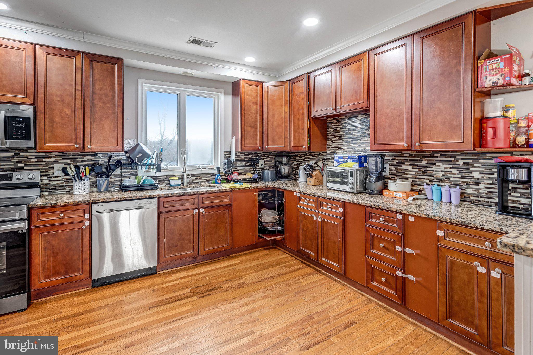 DALE CITY - Residential