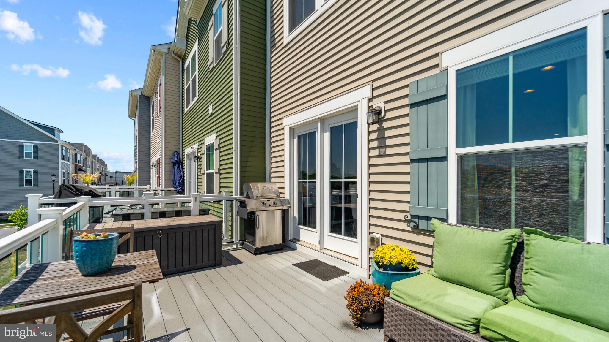 SHELTERED HARBOR - Residential