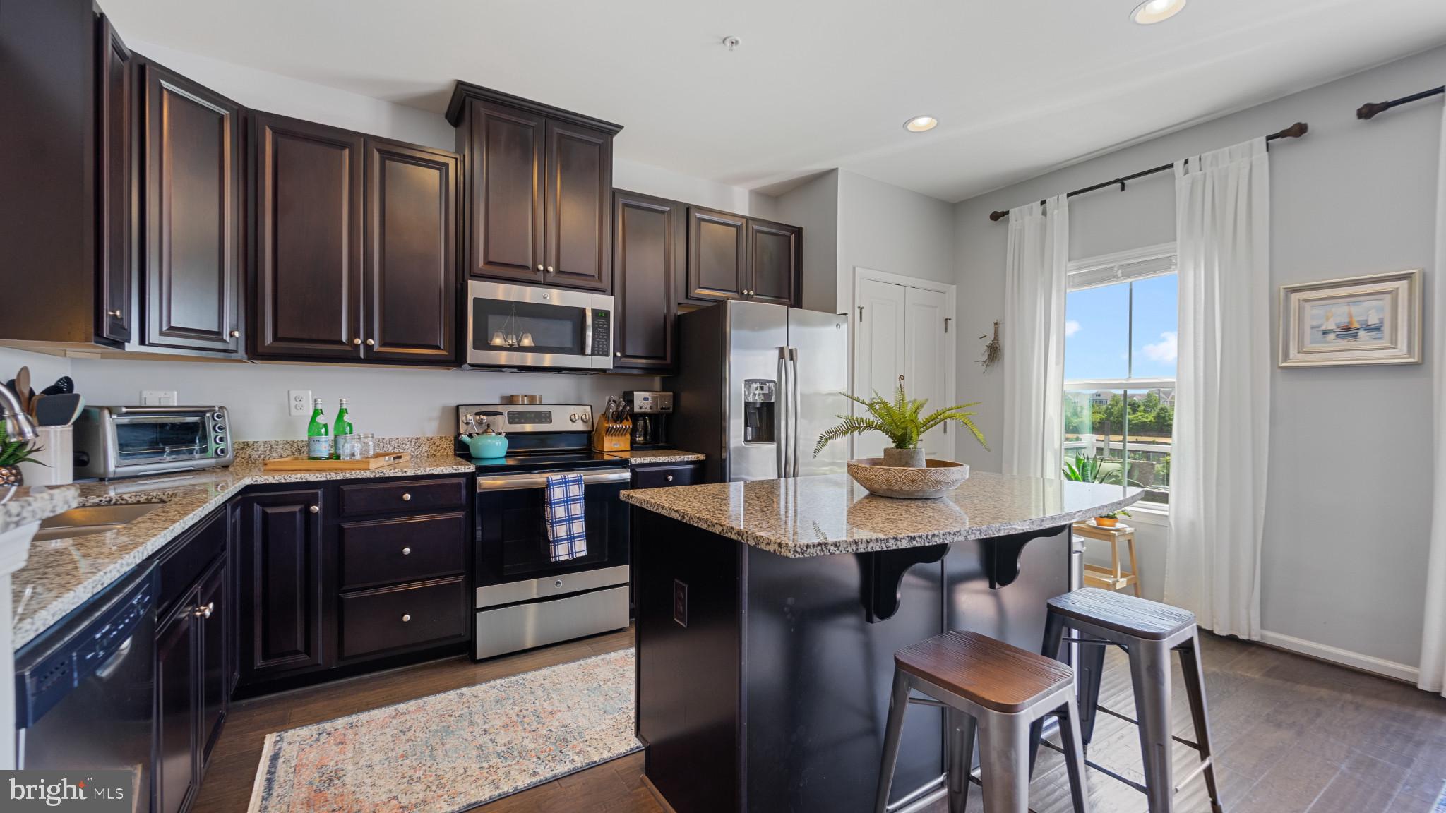 SHELTERED HARBOR - Residential