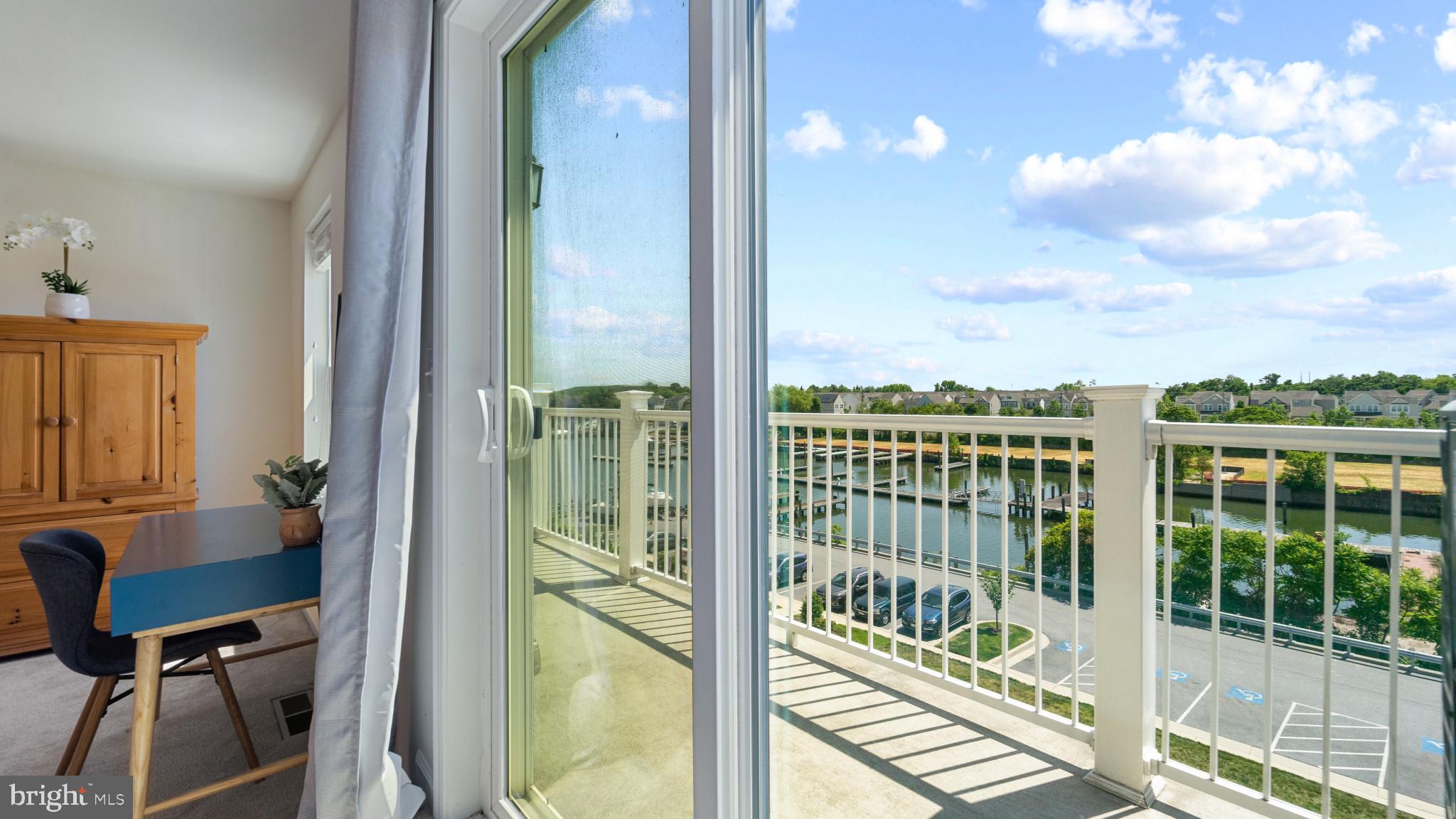 SHELTERED HARBOR - Residential