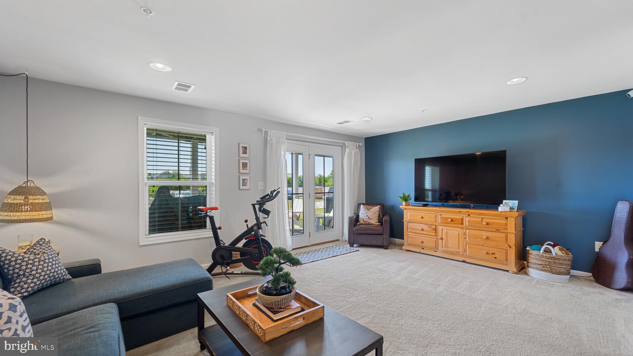 SHELTERED HARBOR - Residential