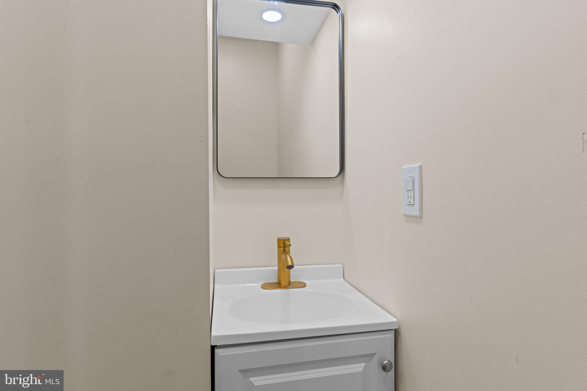 KENSINGTON - Residential