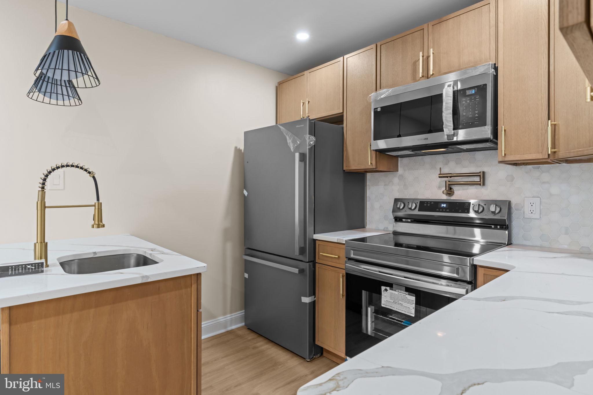 KENSINGTON - Residential