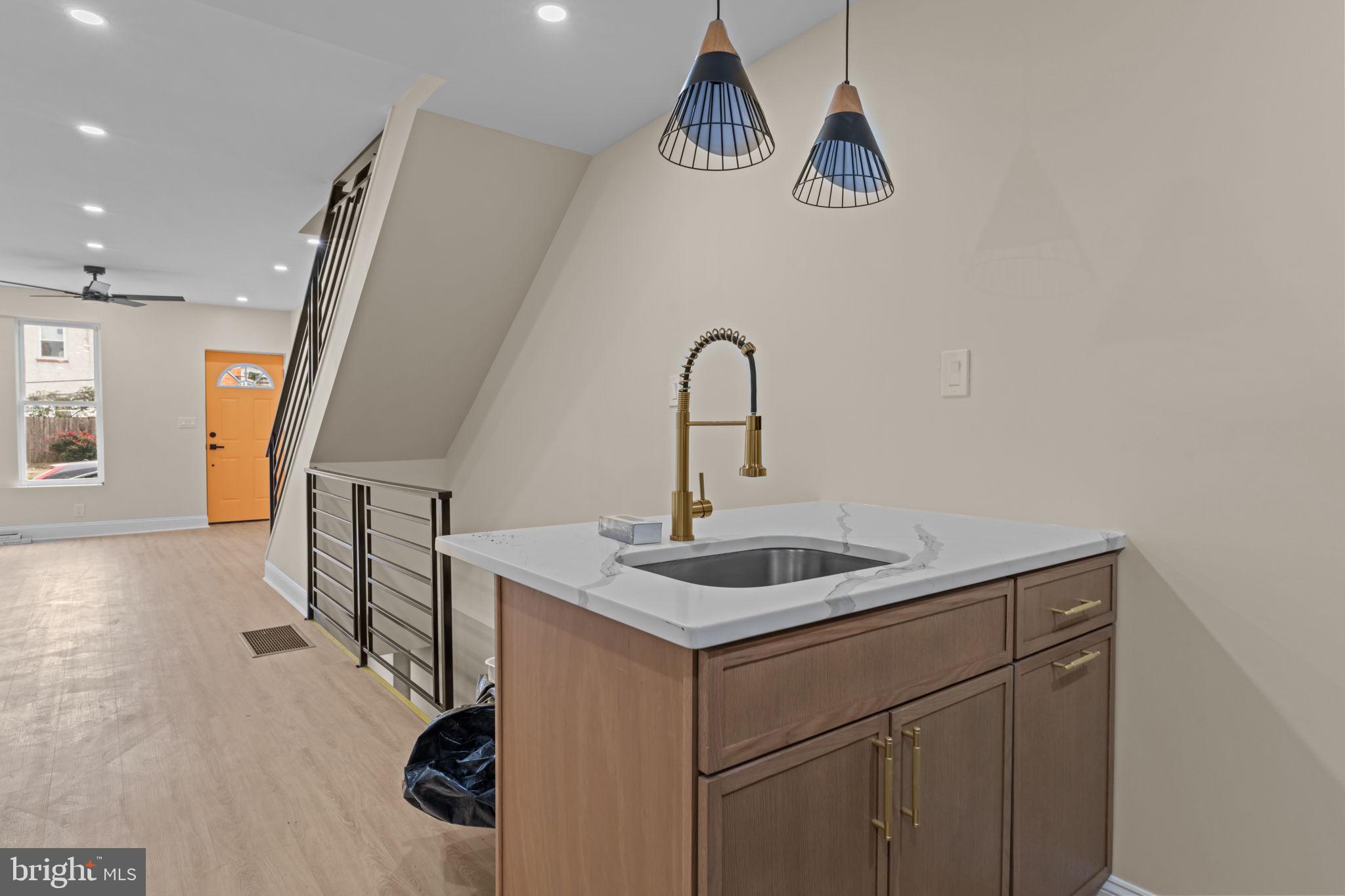 KENSINGTON - Residential