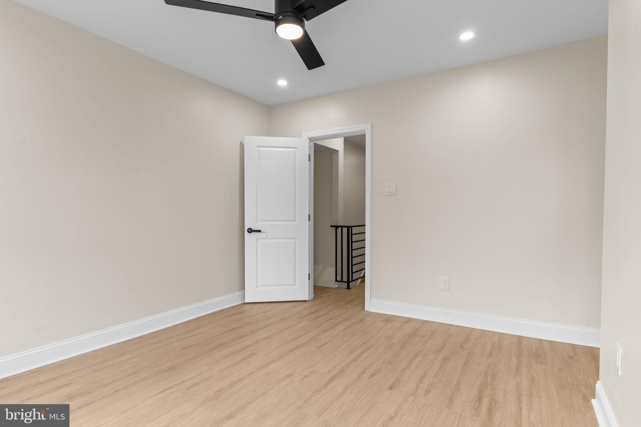 KENSINGTON - Residential