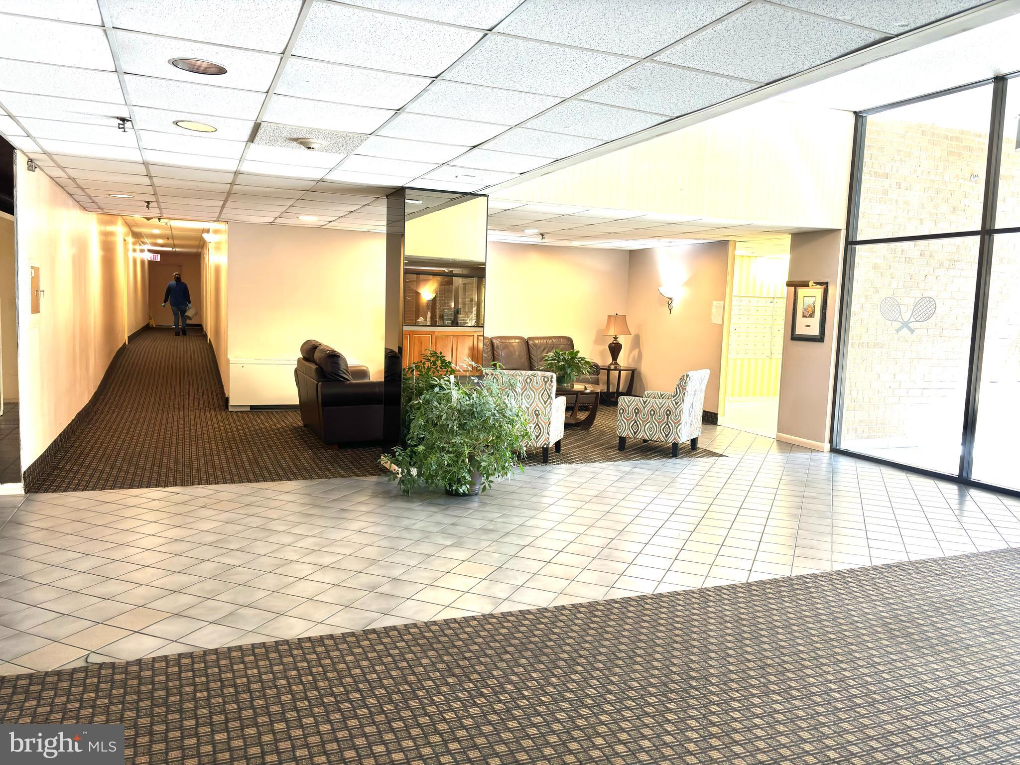 RACQUET CLUB - Residential