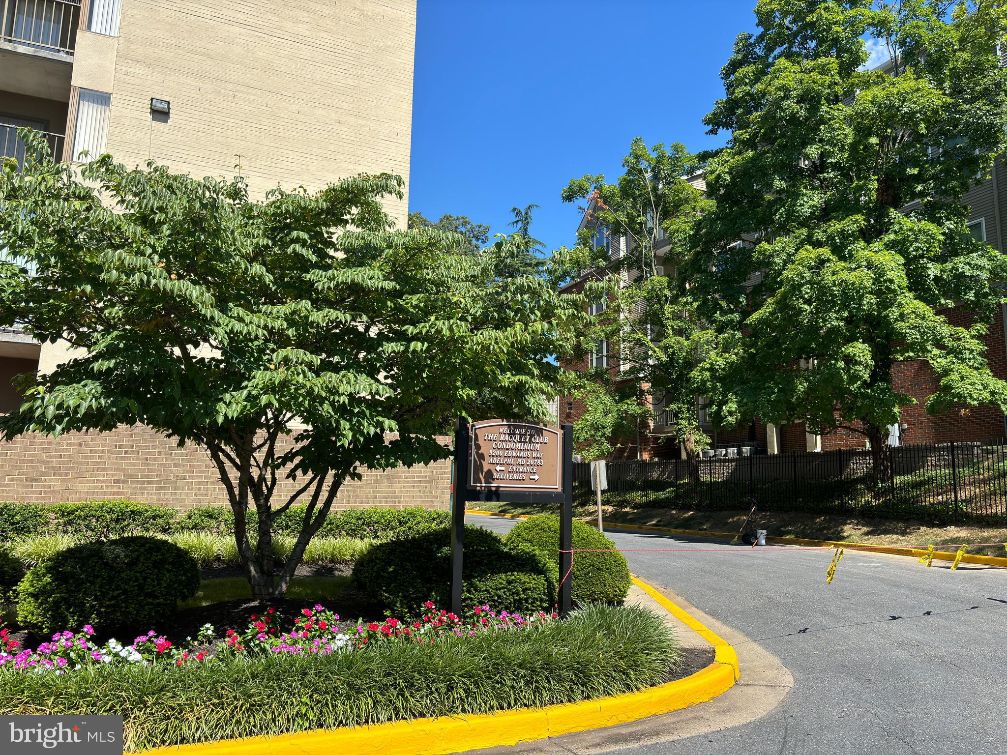 RACQUET CLUB - Residential