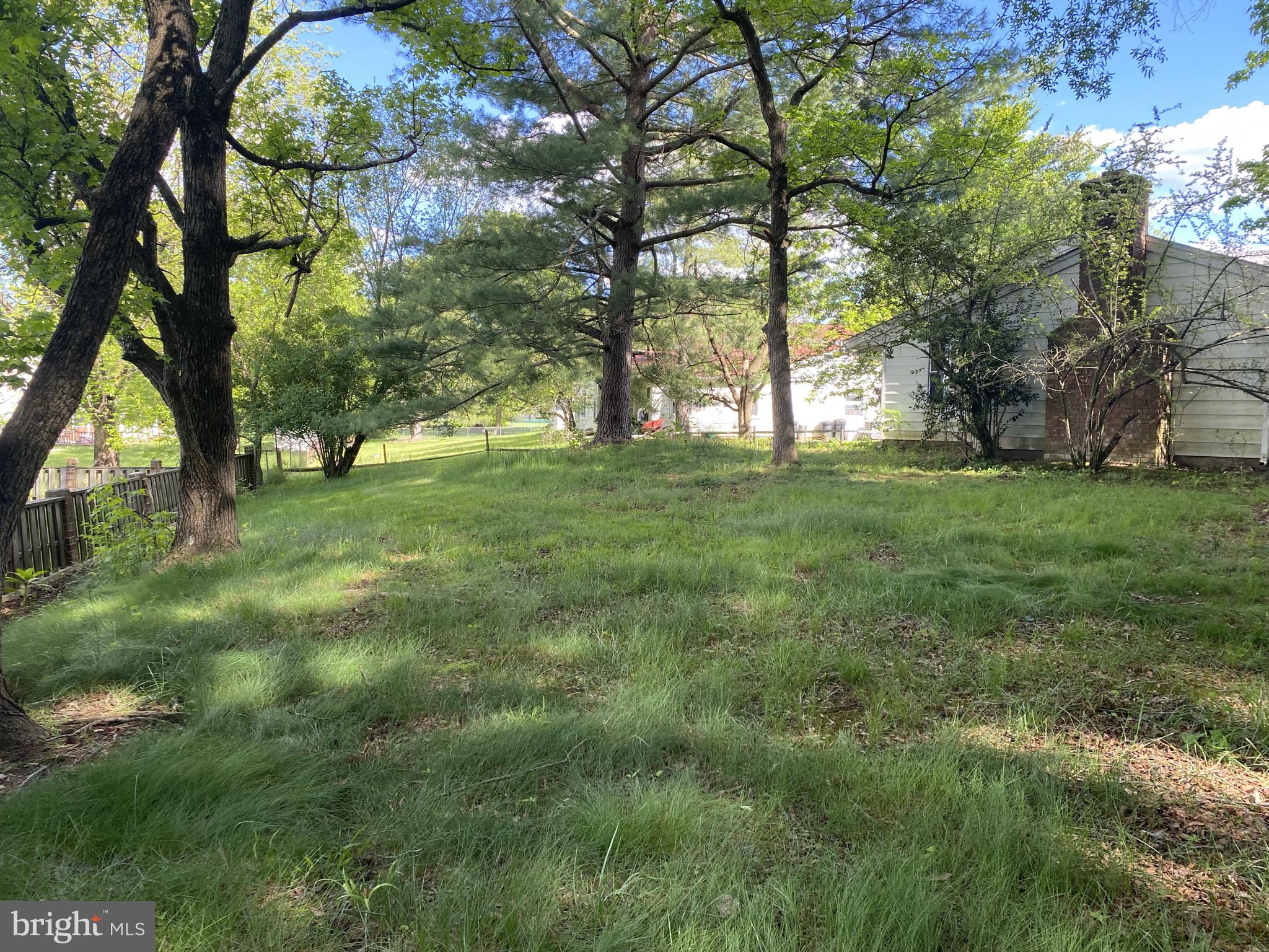 RAMBLING HILLS - Residential