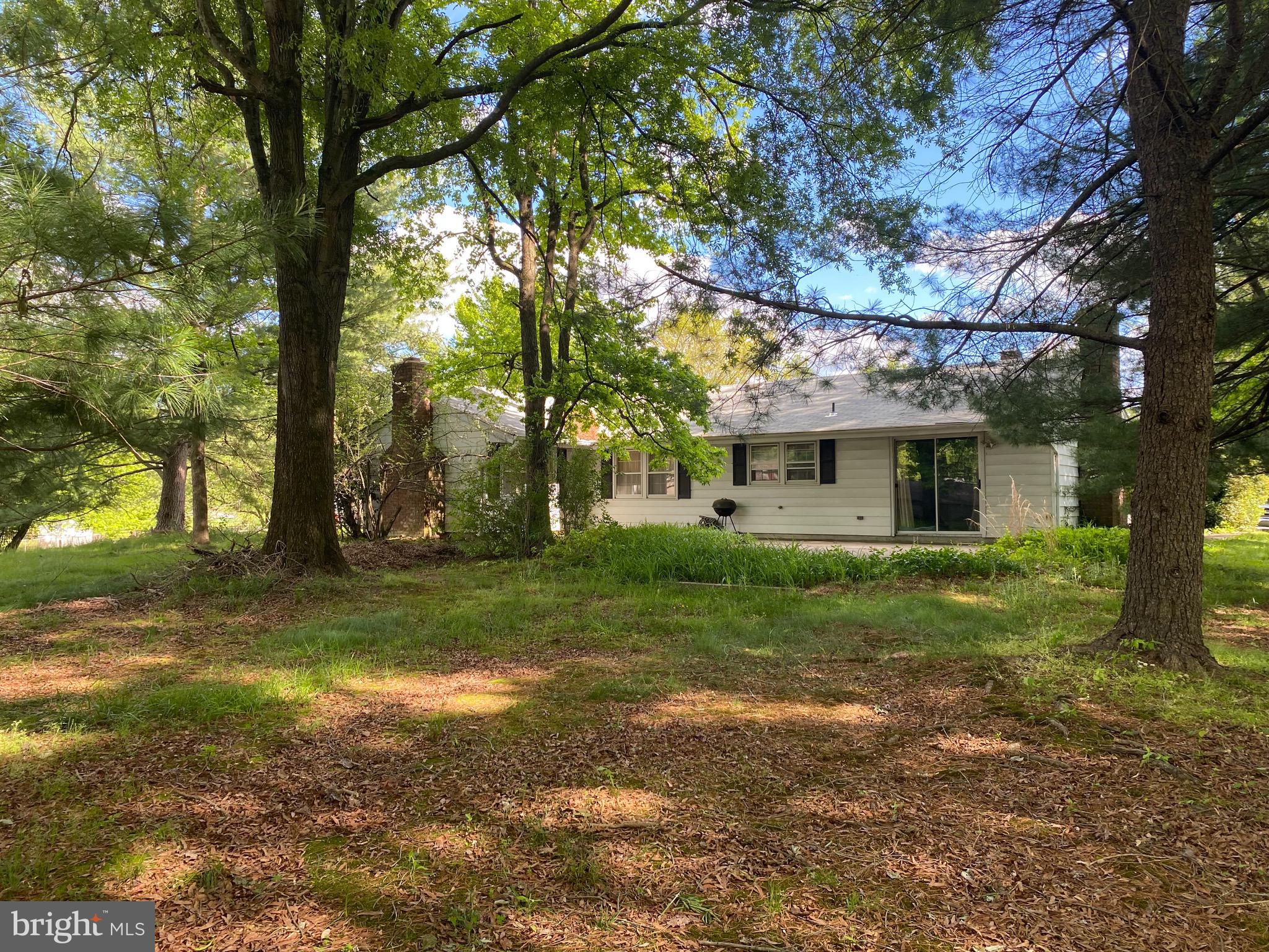 RAMBLING HILLS - Residential