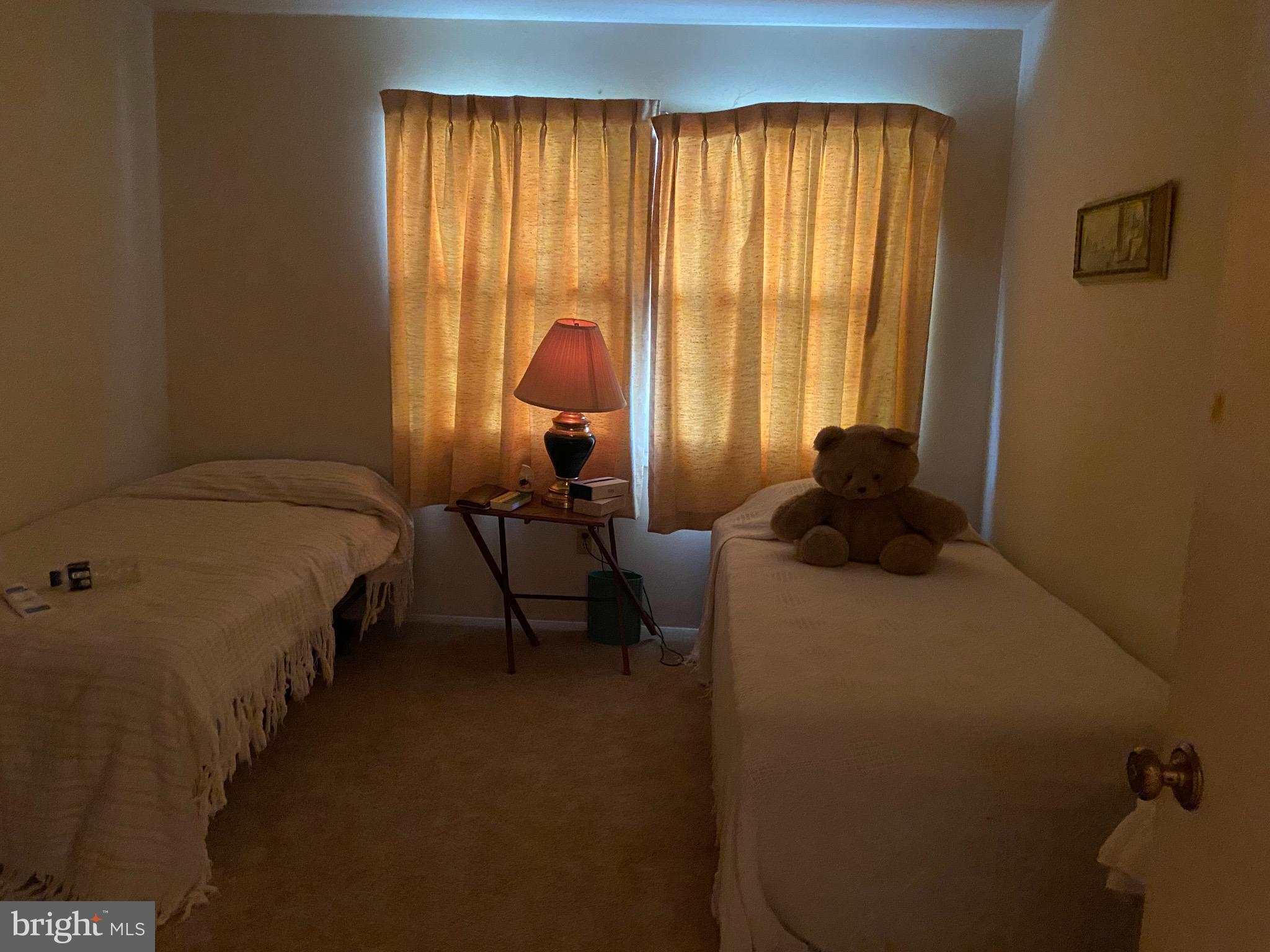 RAMBLING HILLS - Residential