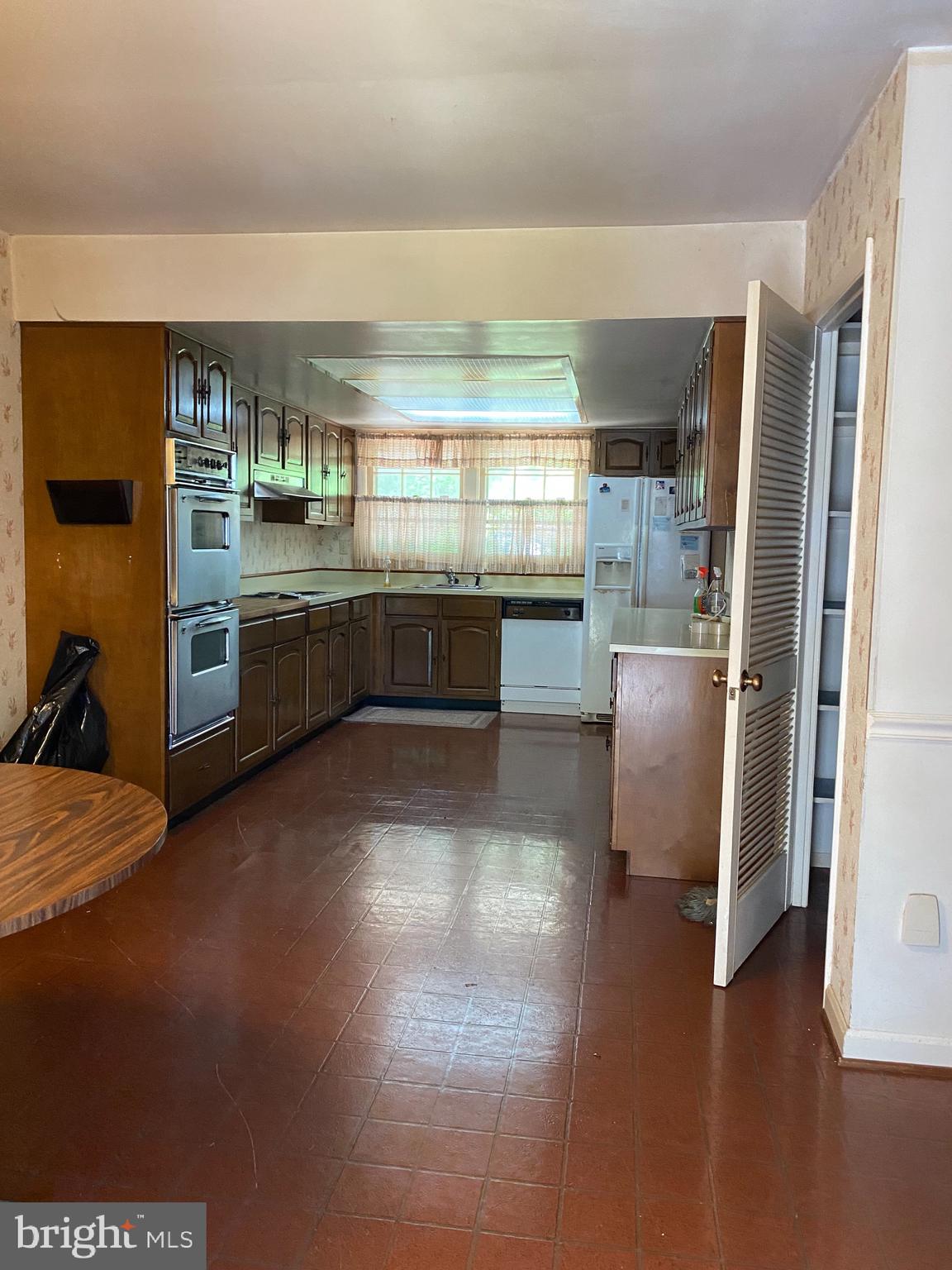 RAMBLING HILLS - Residential