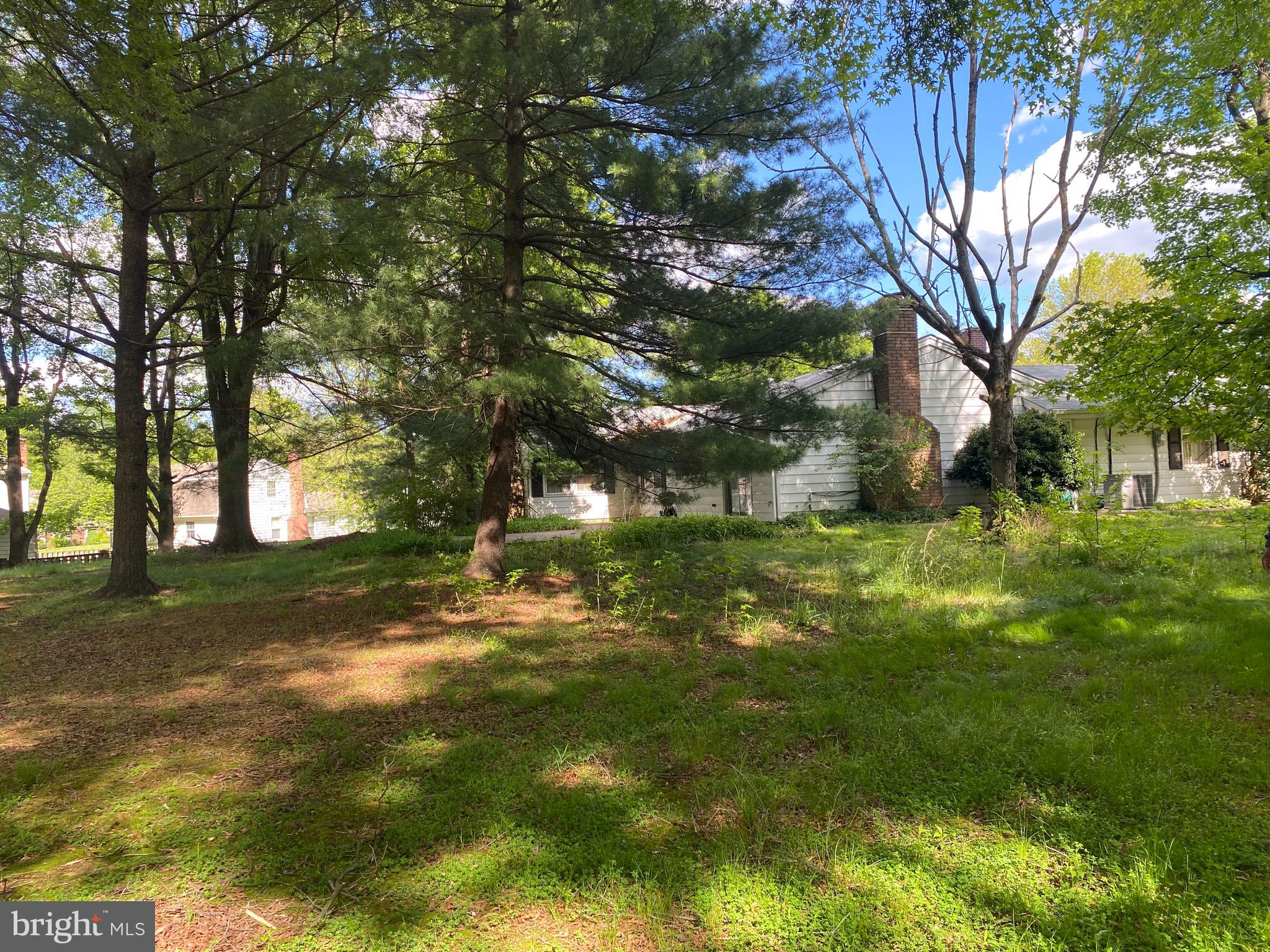 RAMBLING HILLS - Residential