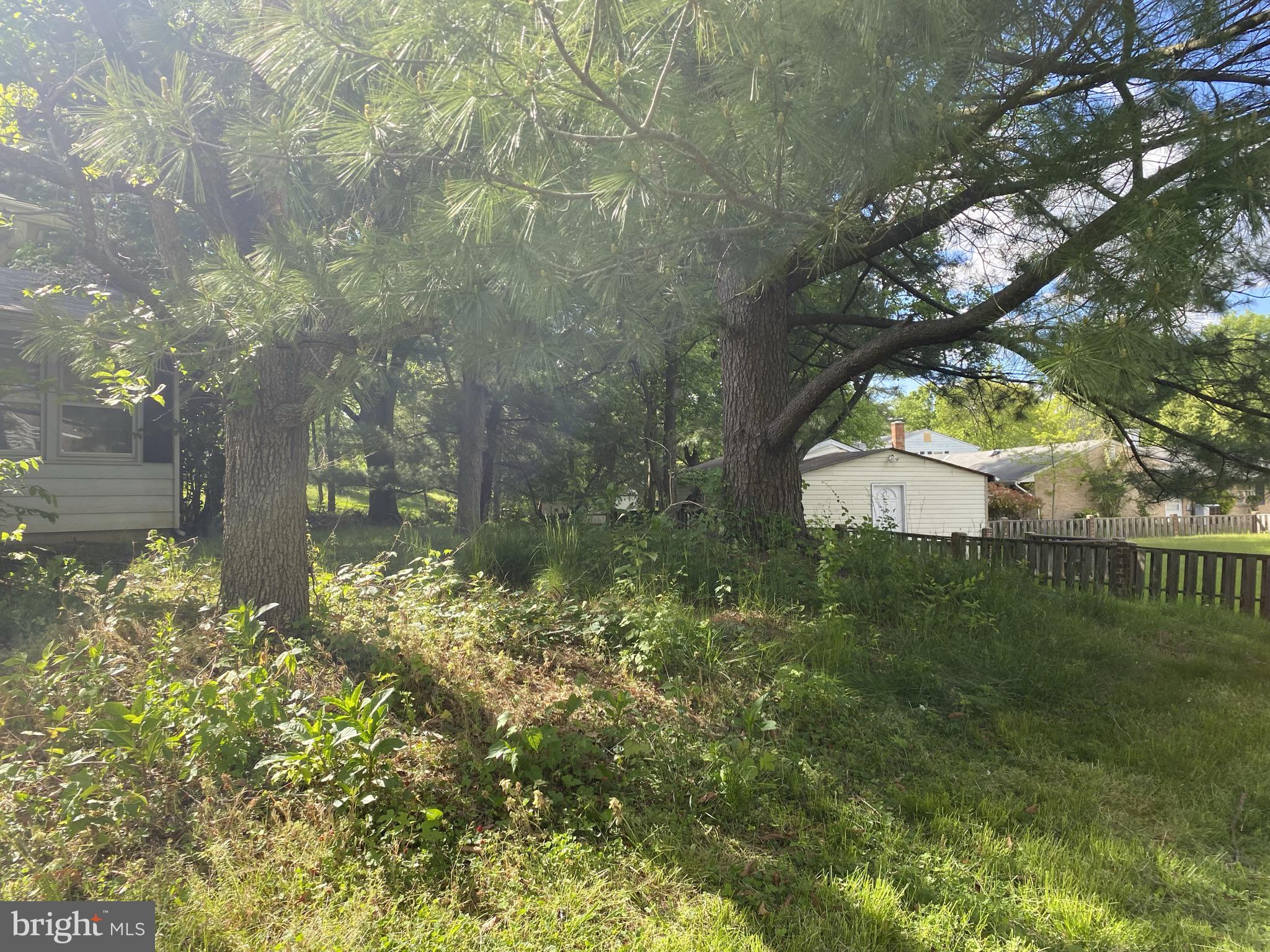 RAMBLING HILLS - Residential