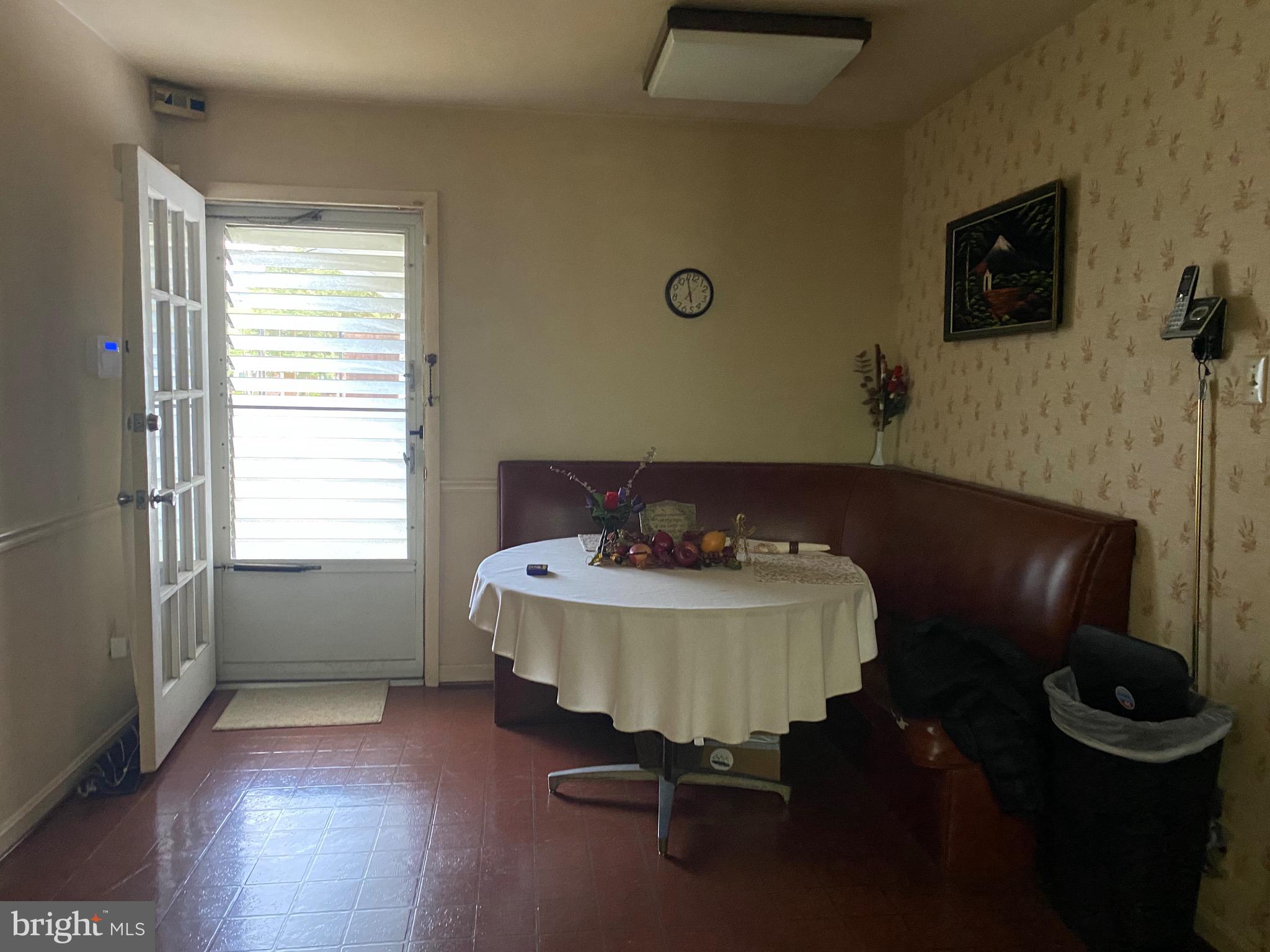 RAMBLING HILLS - Residential