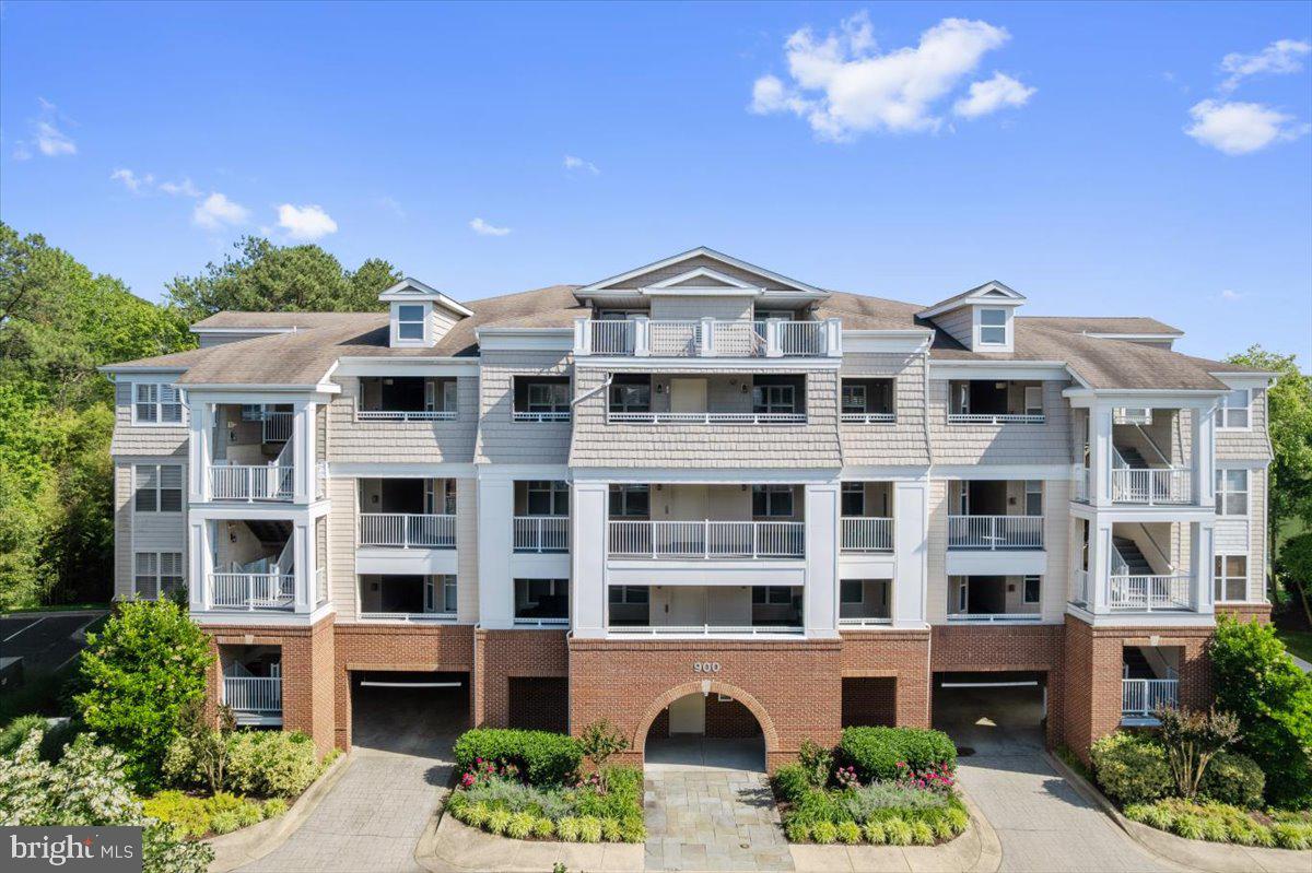 911 OYSTER BAY PLACE 204