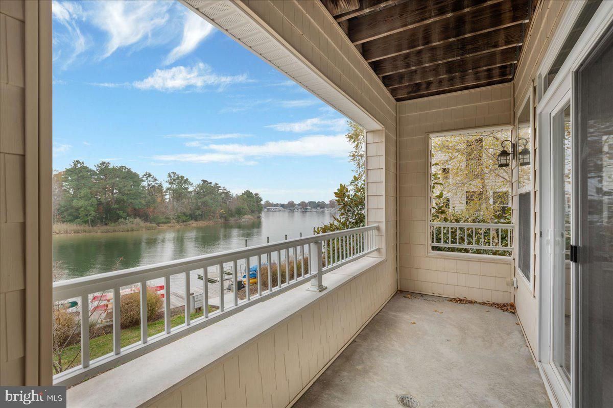 911 OYSTER BAY PLACE 204