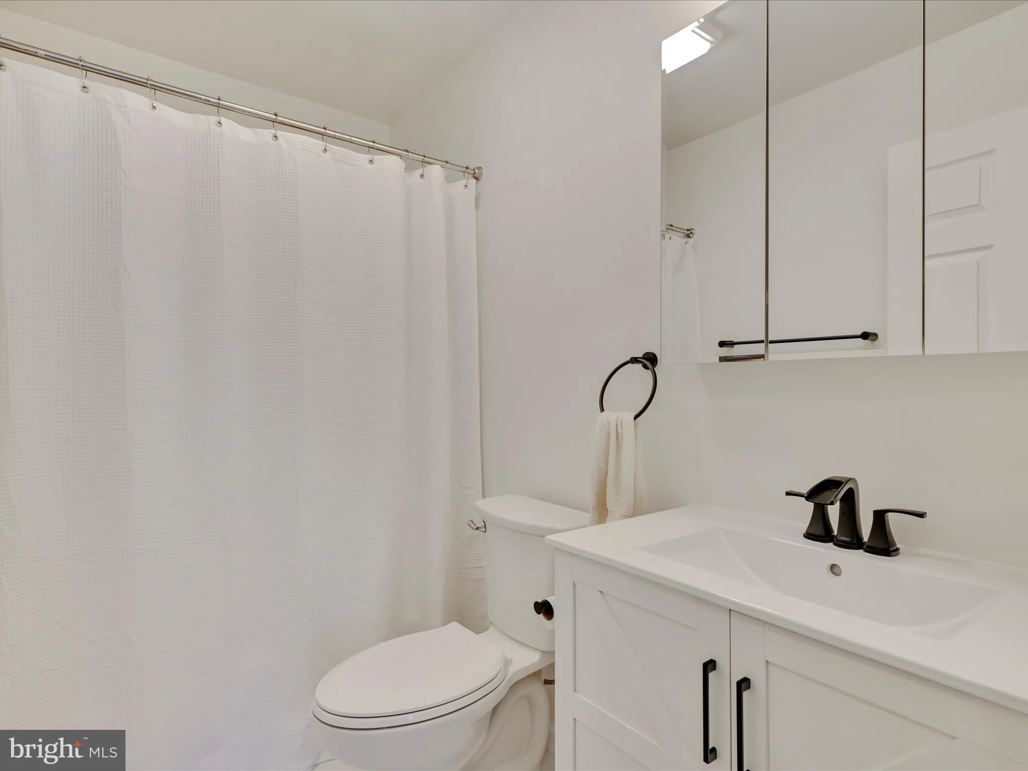 Pottsville, Pennsylvania 17901, United States, 3 Bedrooms Bedrooms, ,3 BathroomsBathrooms,Residential,Contingent,137232