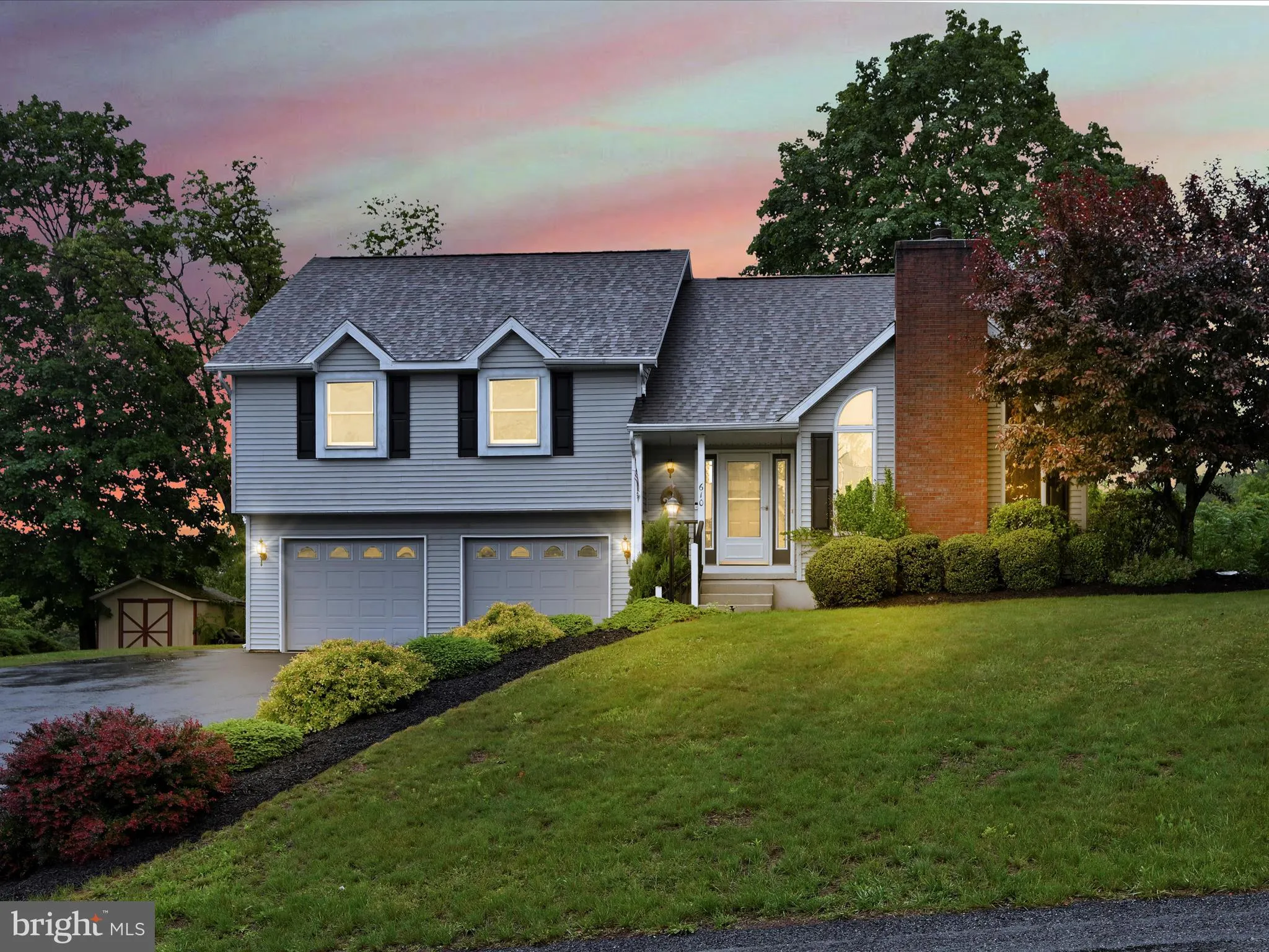 Pottsville, Pennsylvania 17901, United States, 3 Bedrooms Bedrooms, ,3 BathroomsBathrooms,Residential,Contingent,137232