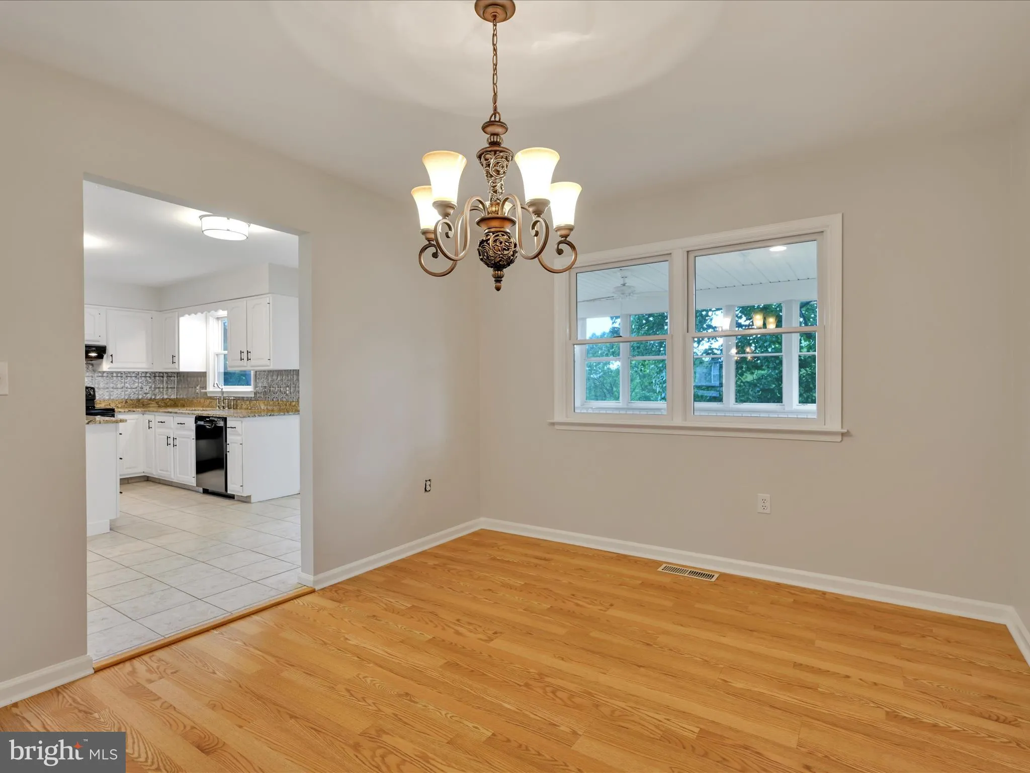 Pottsville, Pennsylvania 17901, United States, 3 Bedrooms Bedrooms, ,3 BathroomsBathrooms,Residential,Contingent,137232