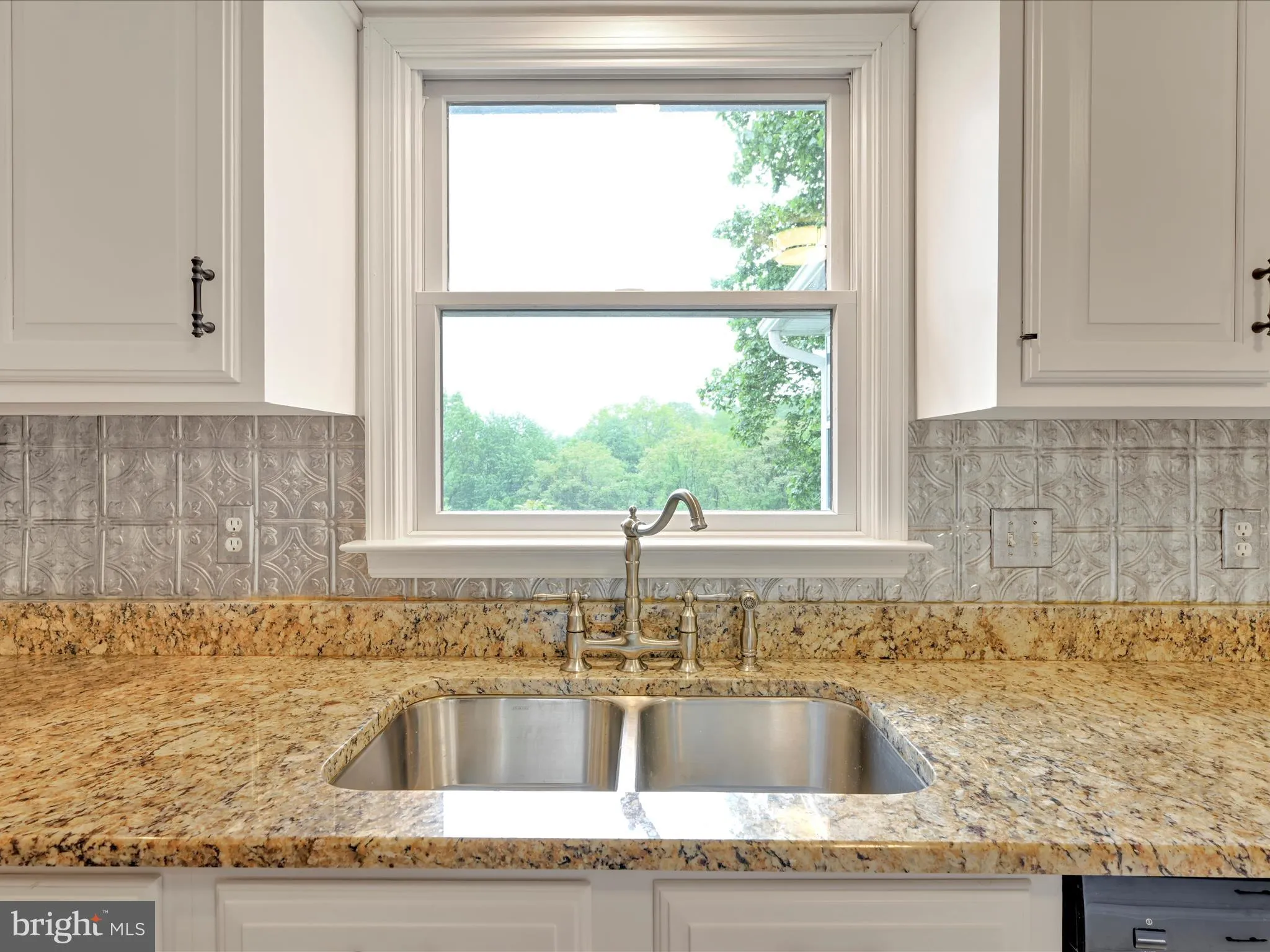 Pottsville, Pennsylvania 17901, United States, 3 Bedrooms Bedrooms, ,3 BathroomsBathrooms,Residential,Contingent,137232