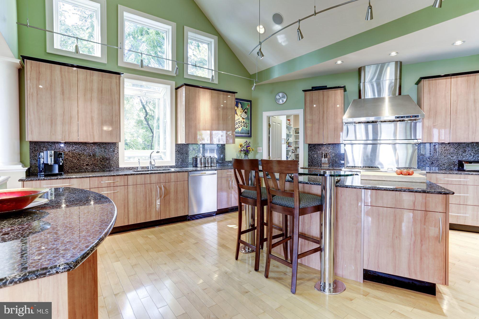 ANNAPOLIS ROADS - Residential