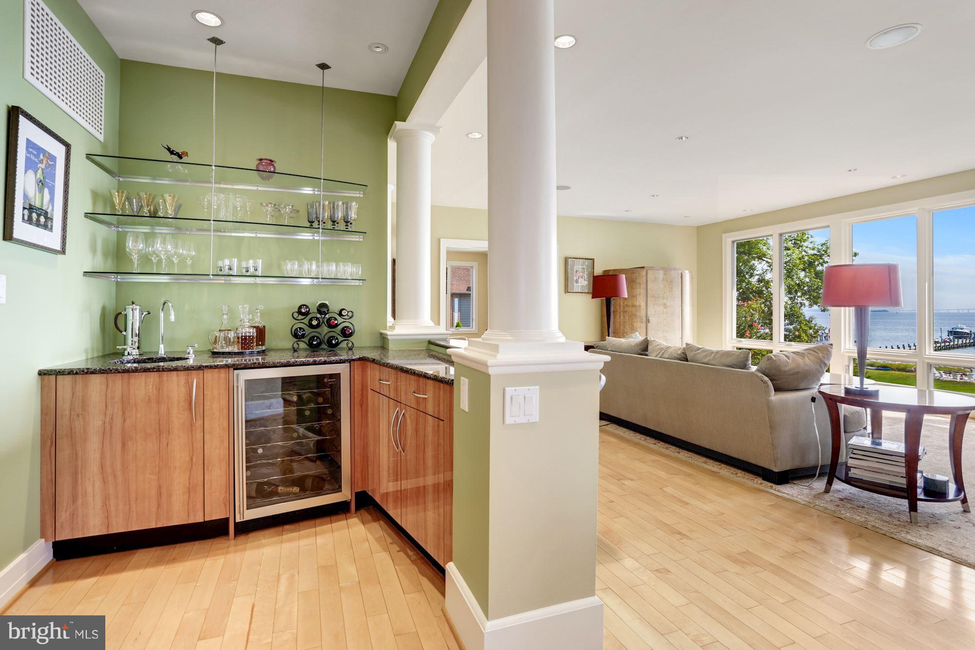 ANNAPOLIS ROADS - Residential