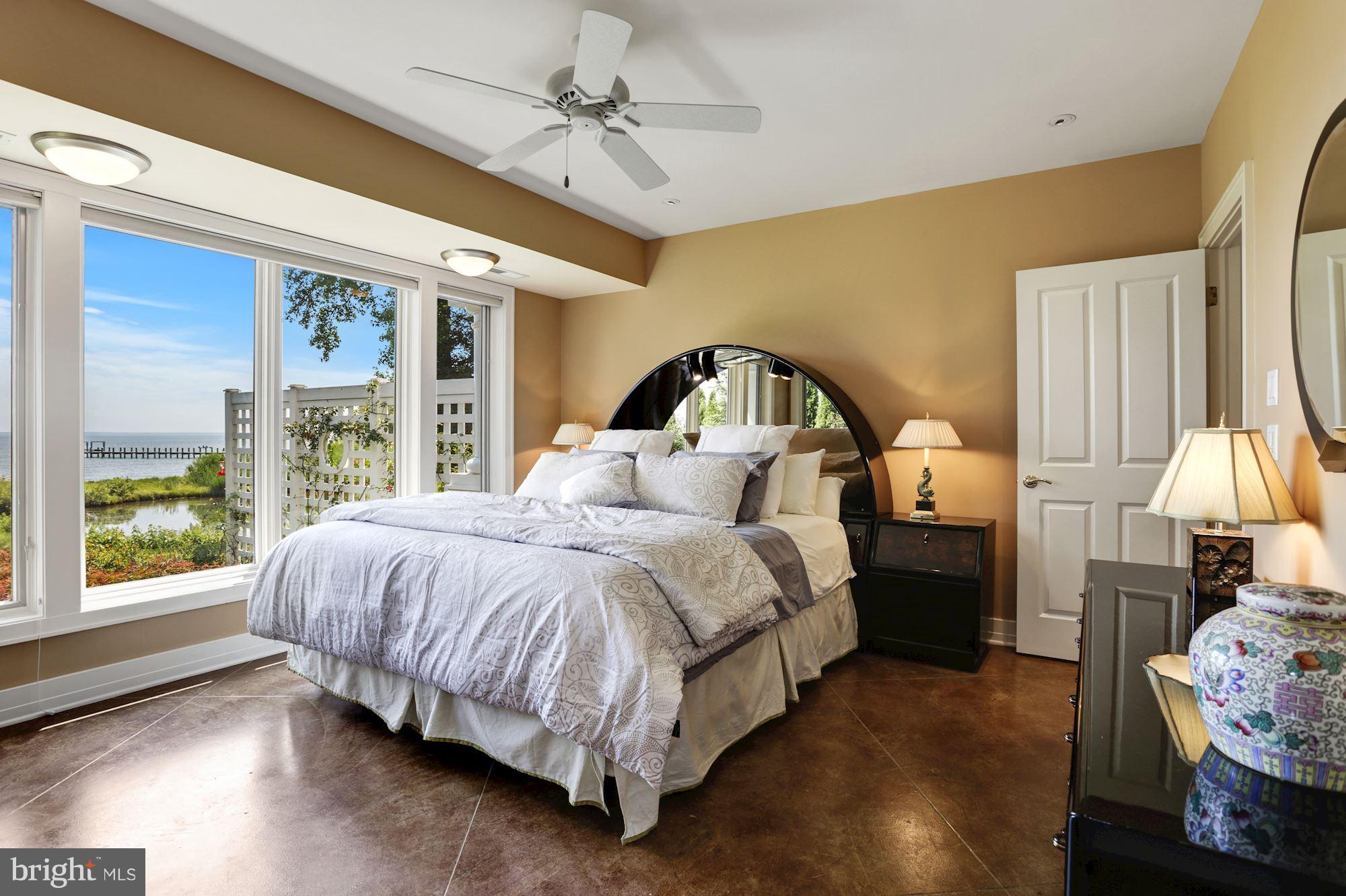 ANNAPOLIS ROADS - Residential