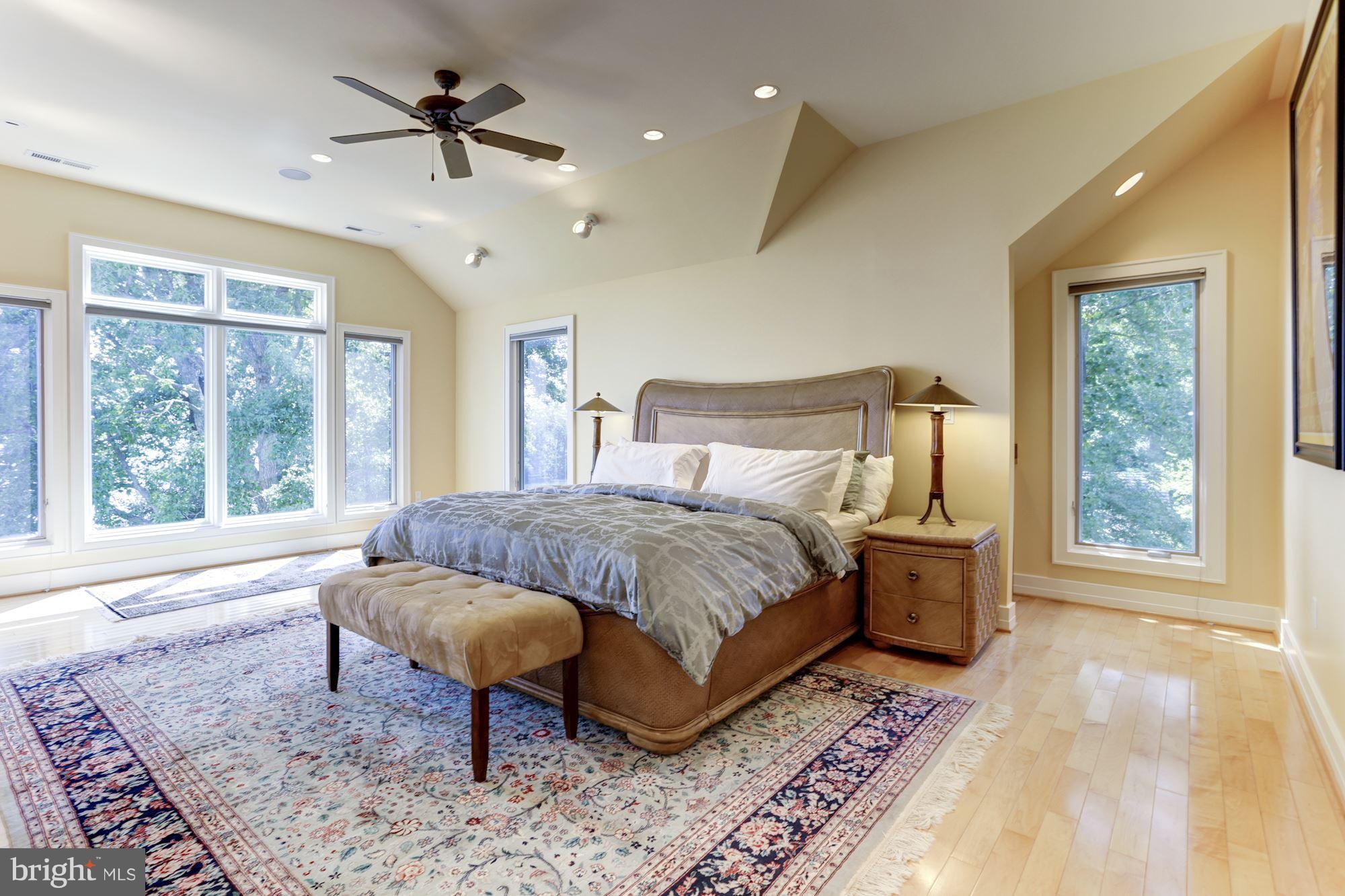 ANNAPOLIS ROADS - Residential