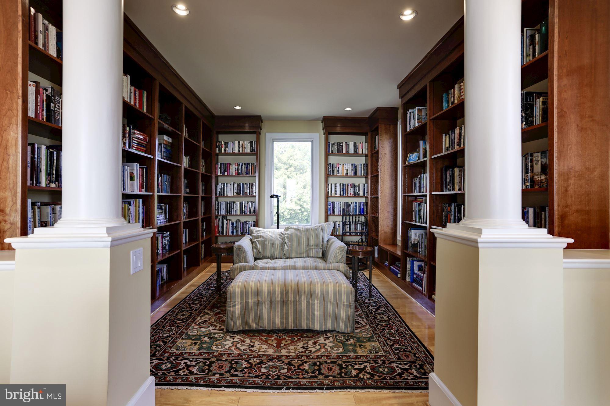 ANNAPOLIS ROADS - Residential