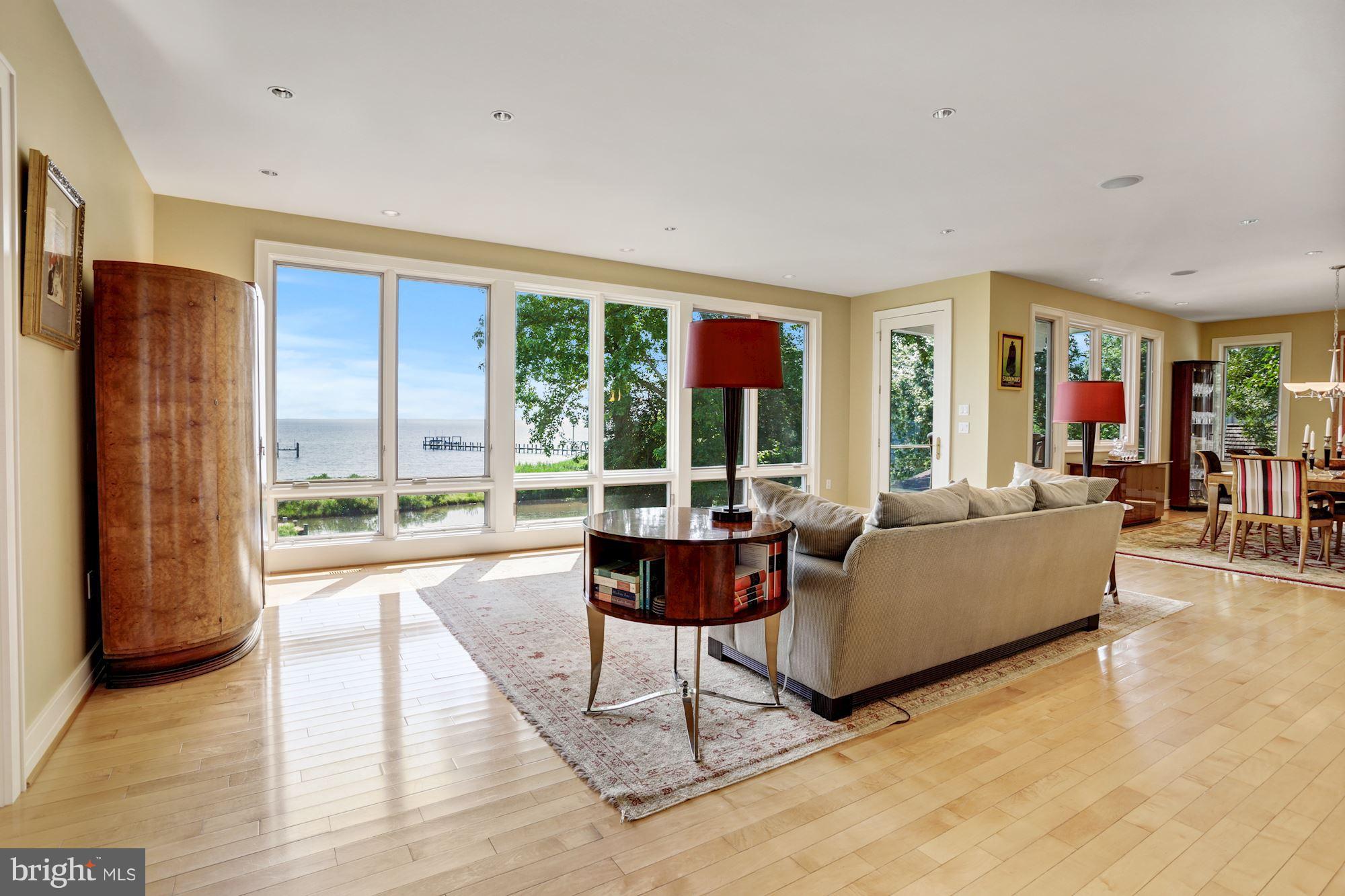 ANNAPOLIS ROADS - Residential