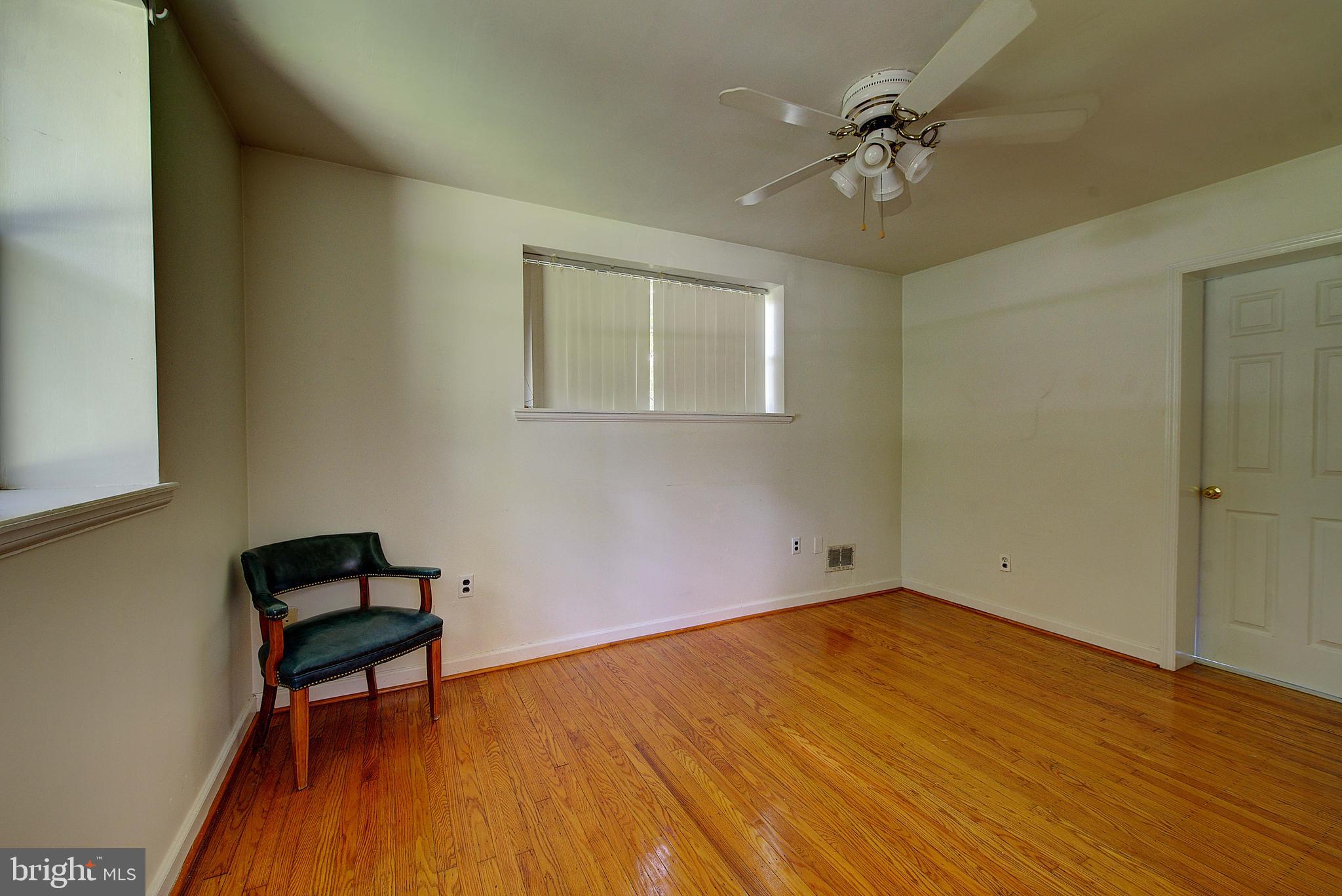 EAST FALLS - Residential