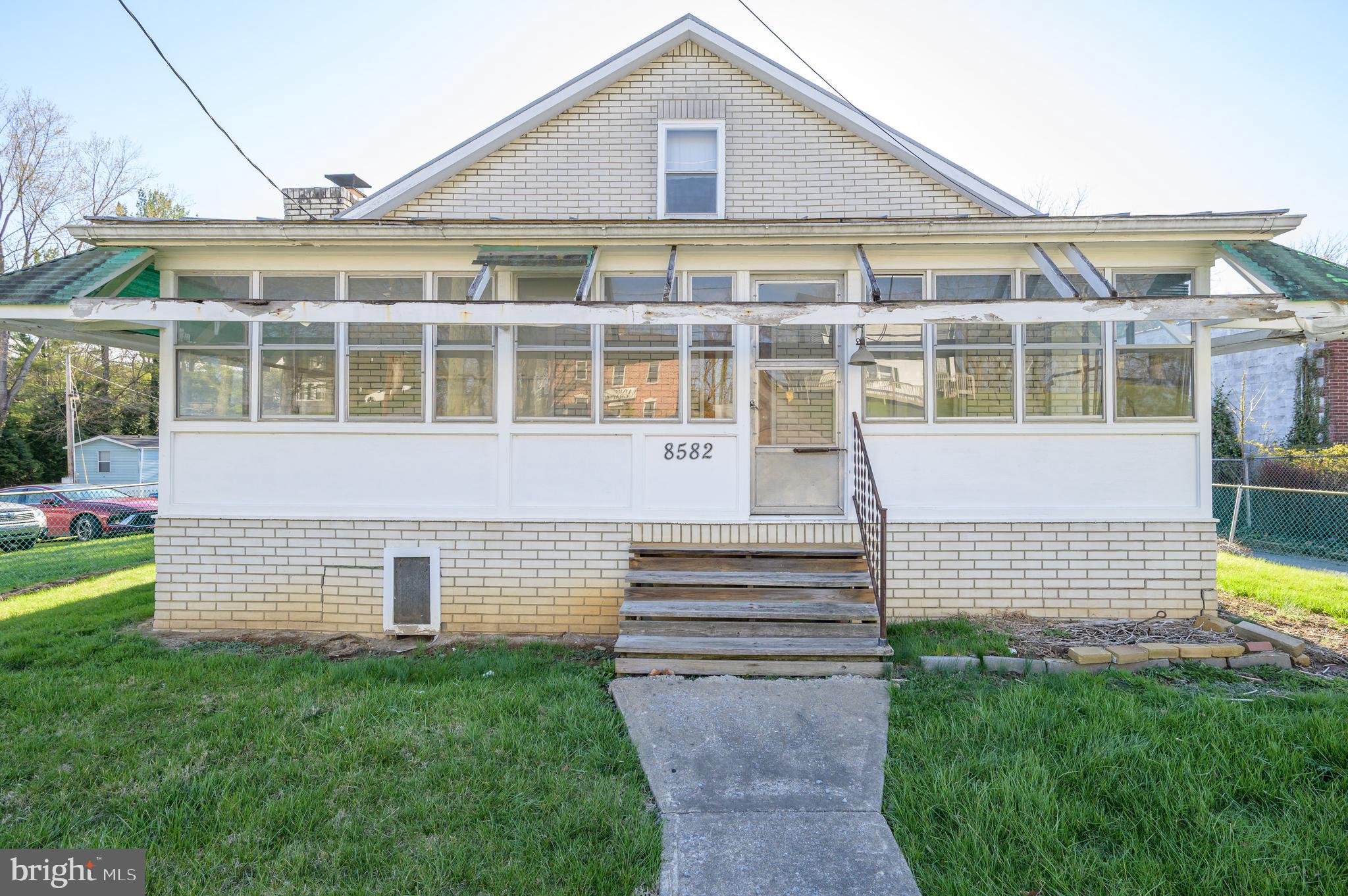 8582 SHEPHERDSTOWN PIKE