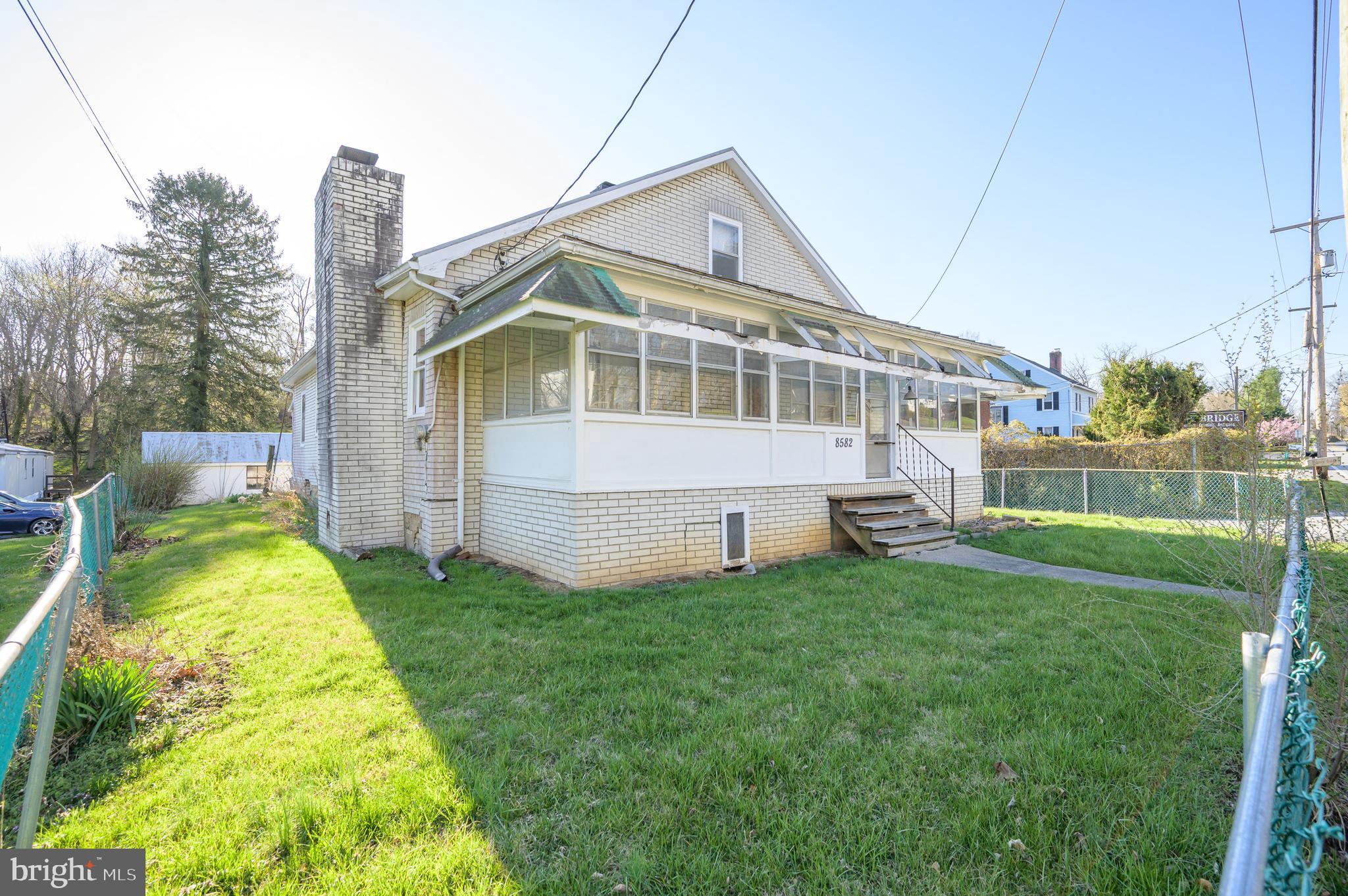 8582 SHEPHERDSTOWN PIKE