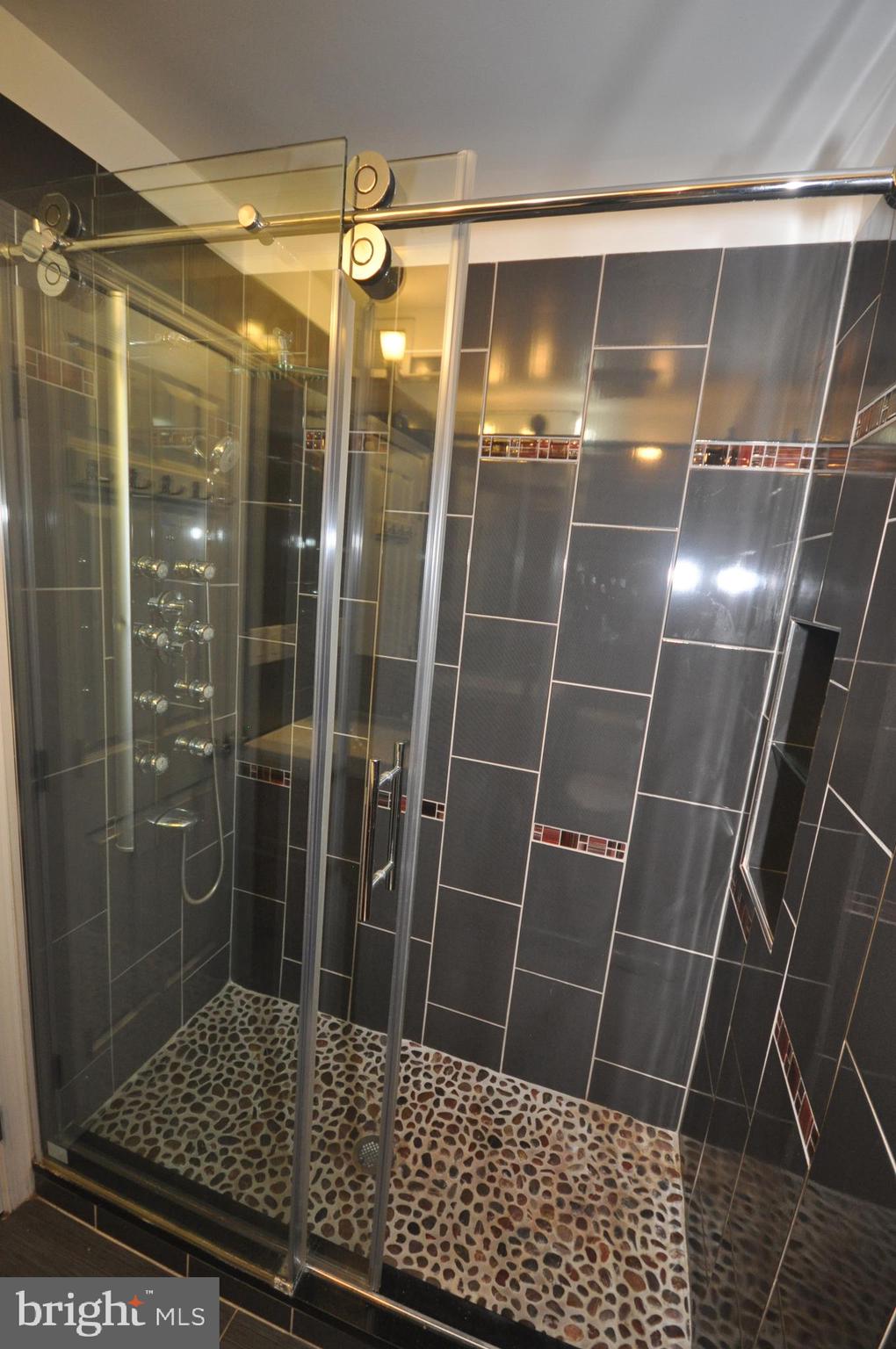 ROCKSHIRE - Residential