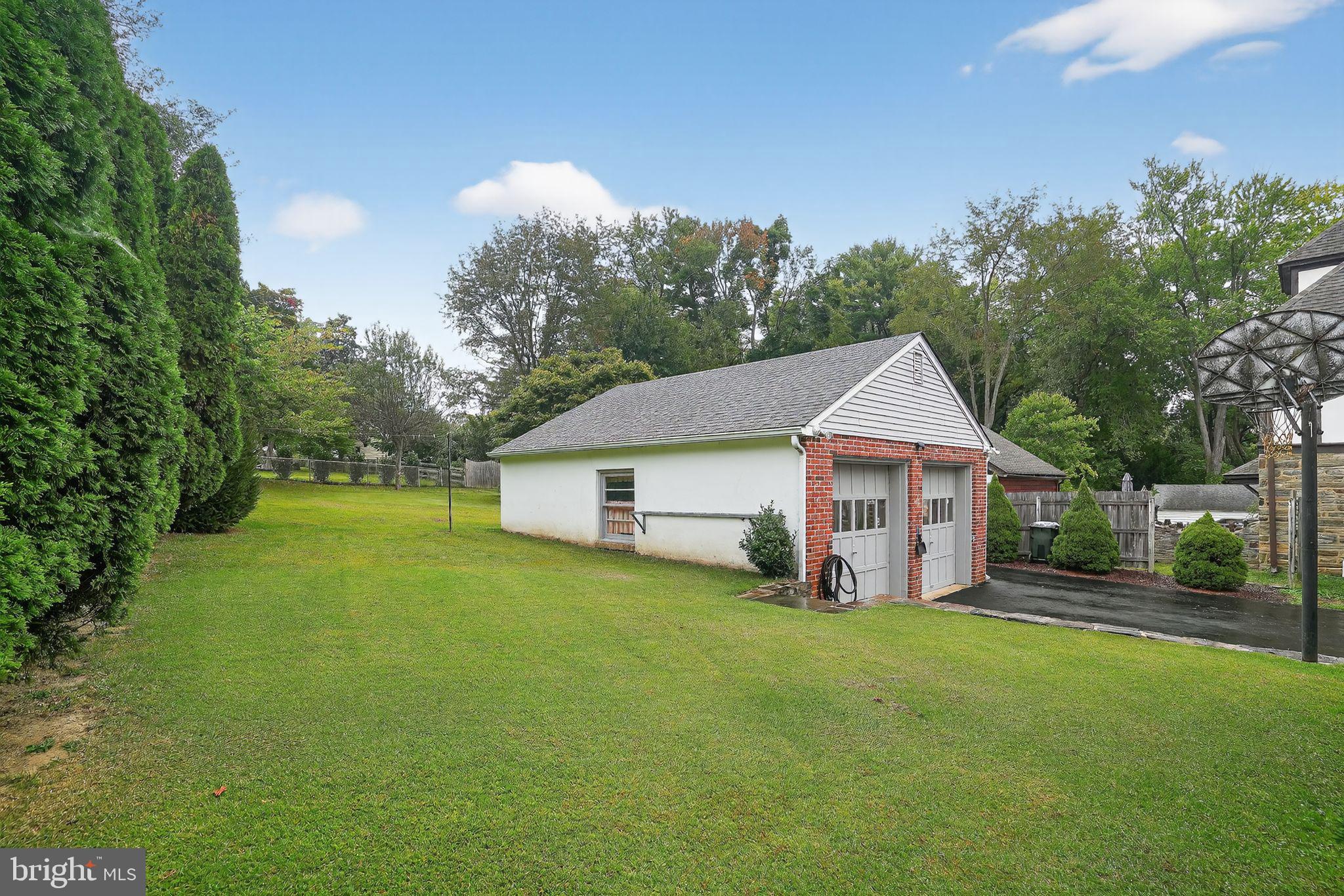 PINE RIDGE - Residential