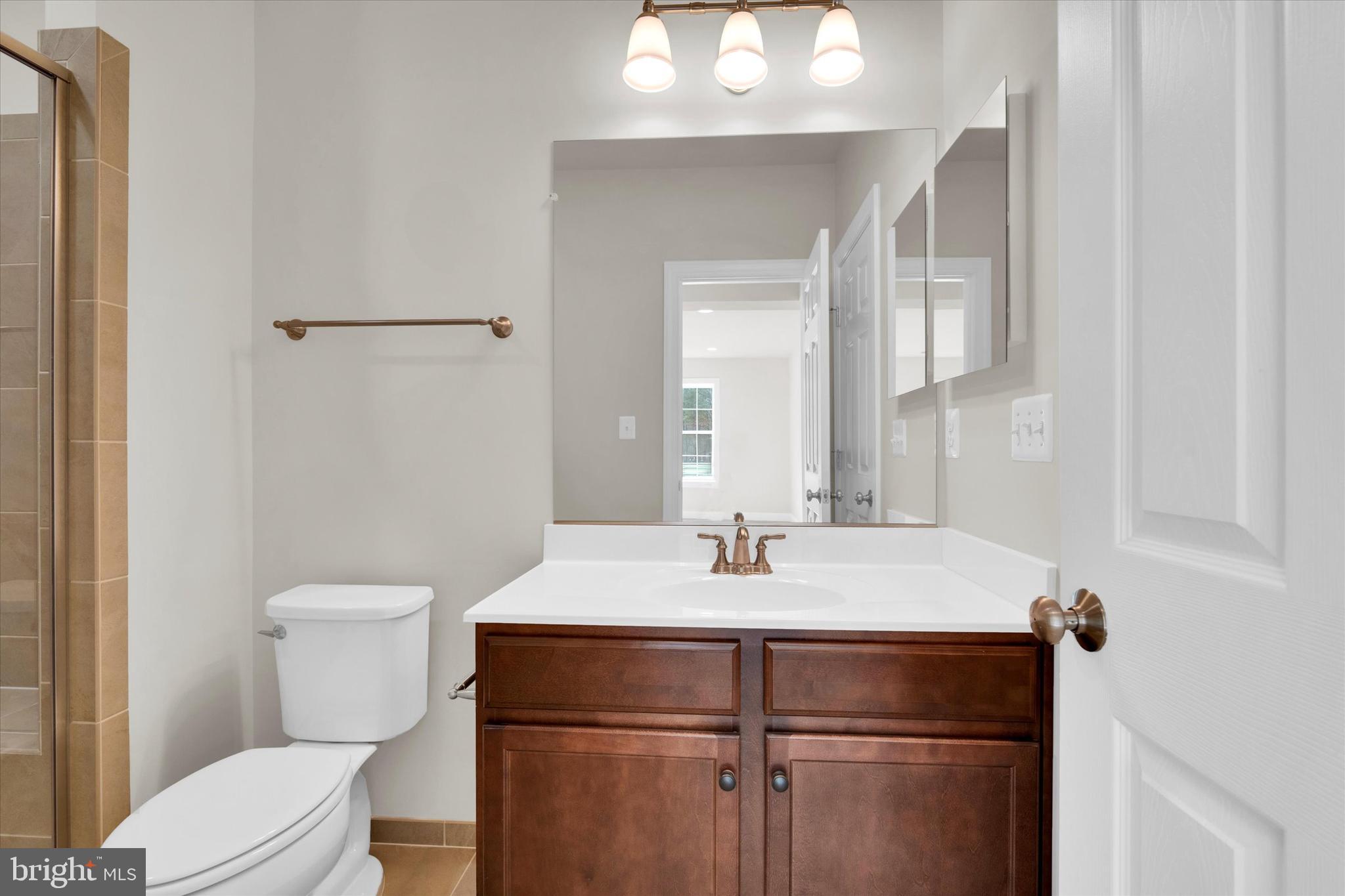 FAIRFAX MANOR - Residential