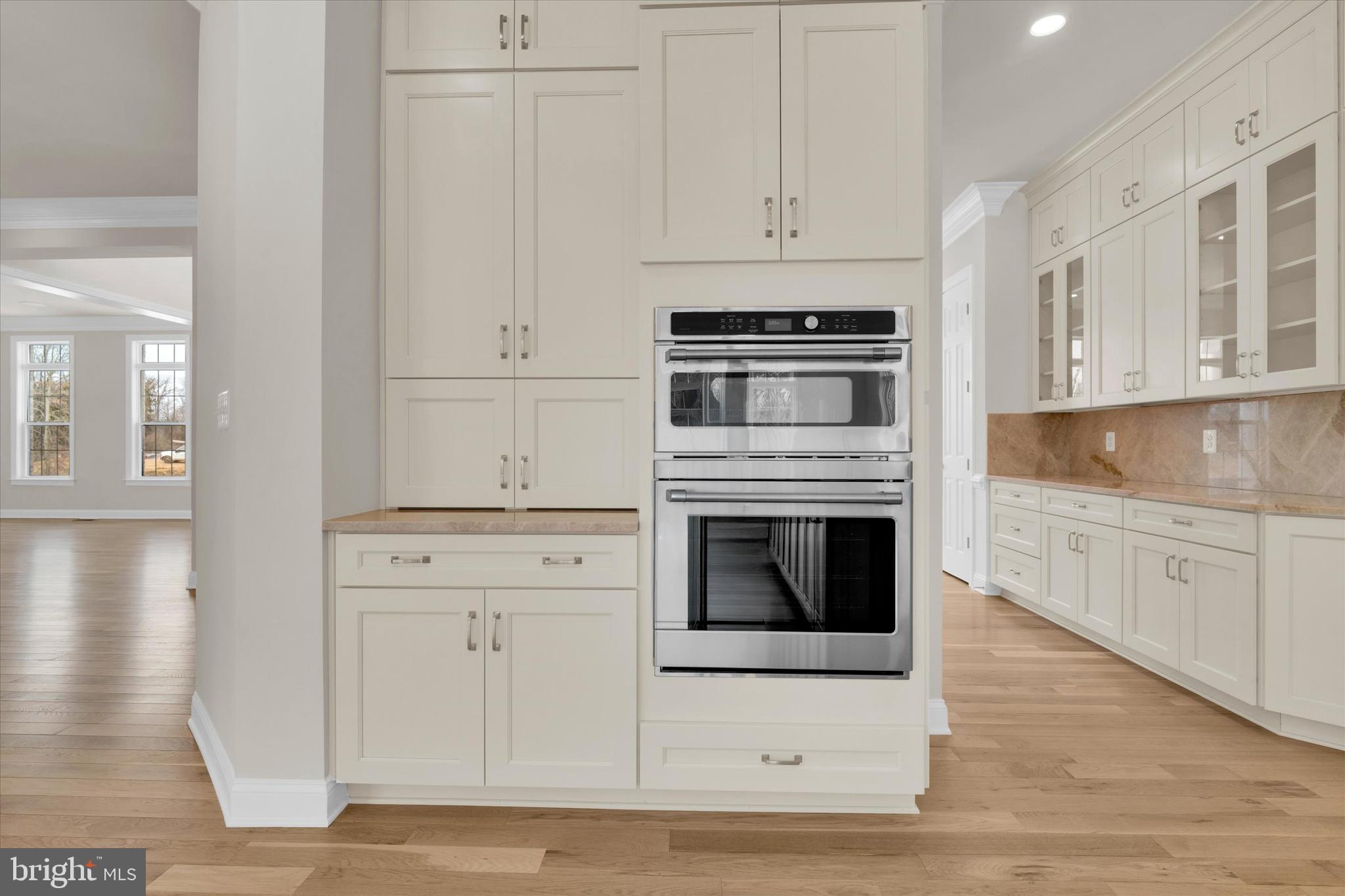 FAIRFAX MANOR - Residential