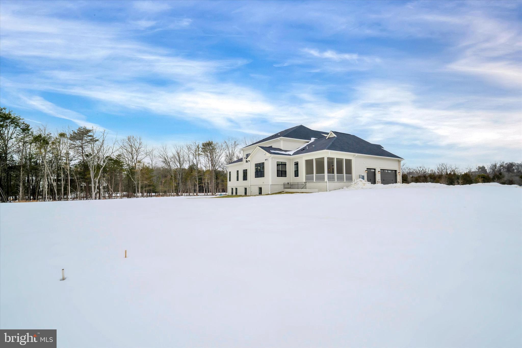 FAIRFAX MANOR - Residential