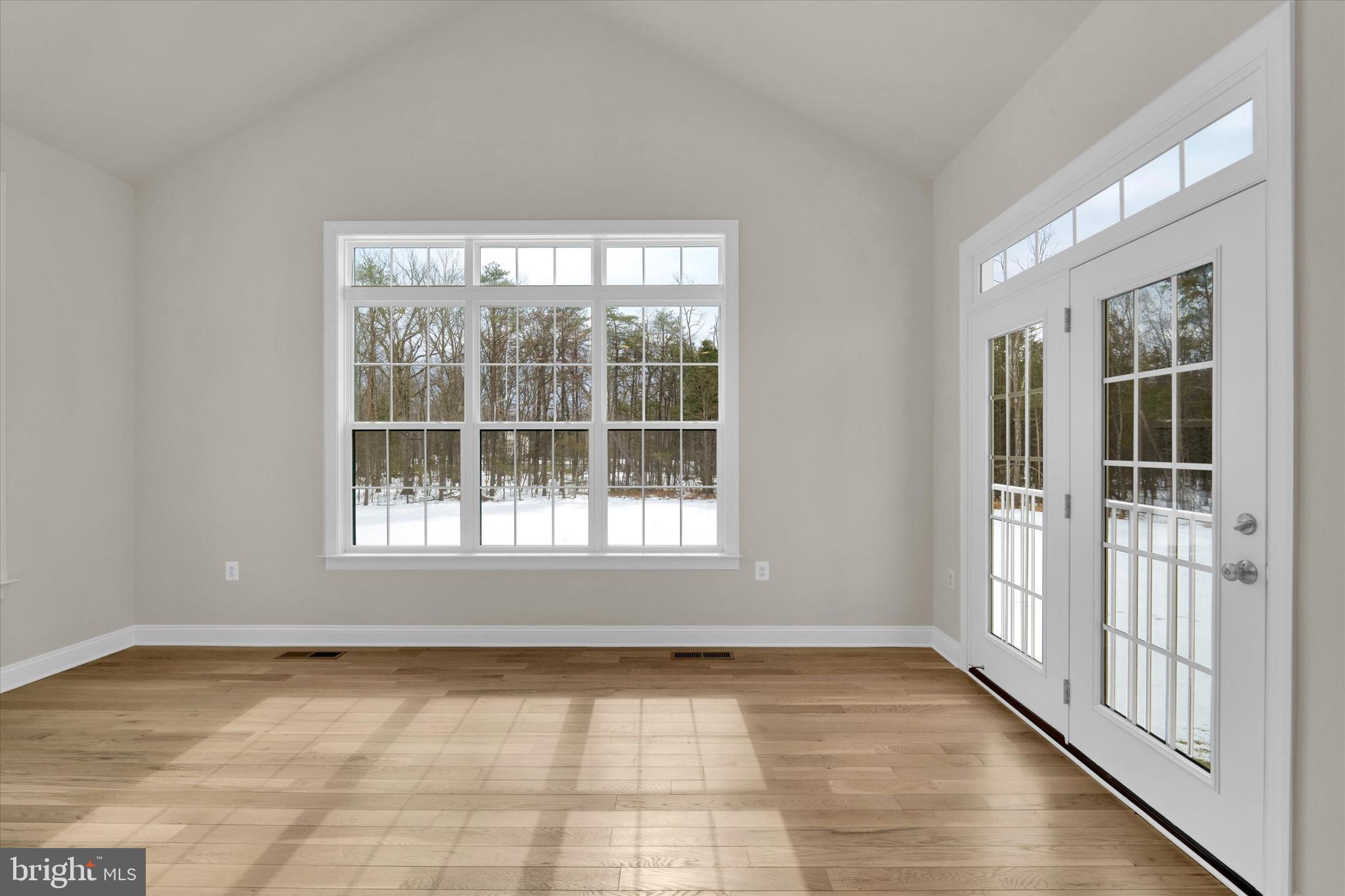 FAIRFAX MANOR - Residential