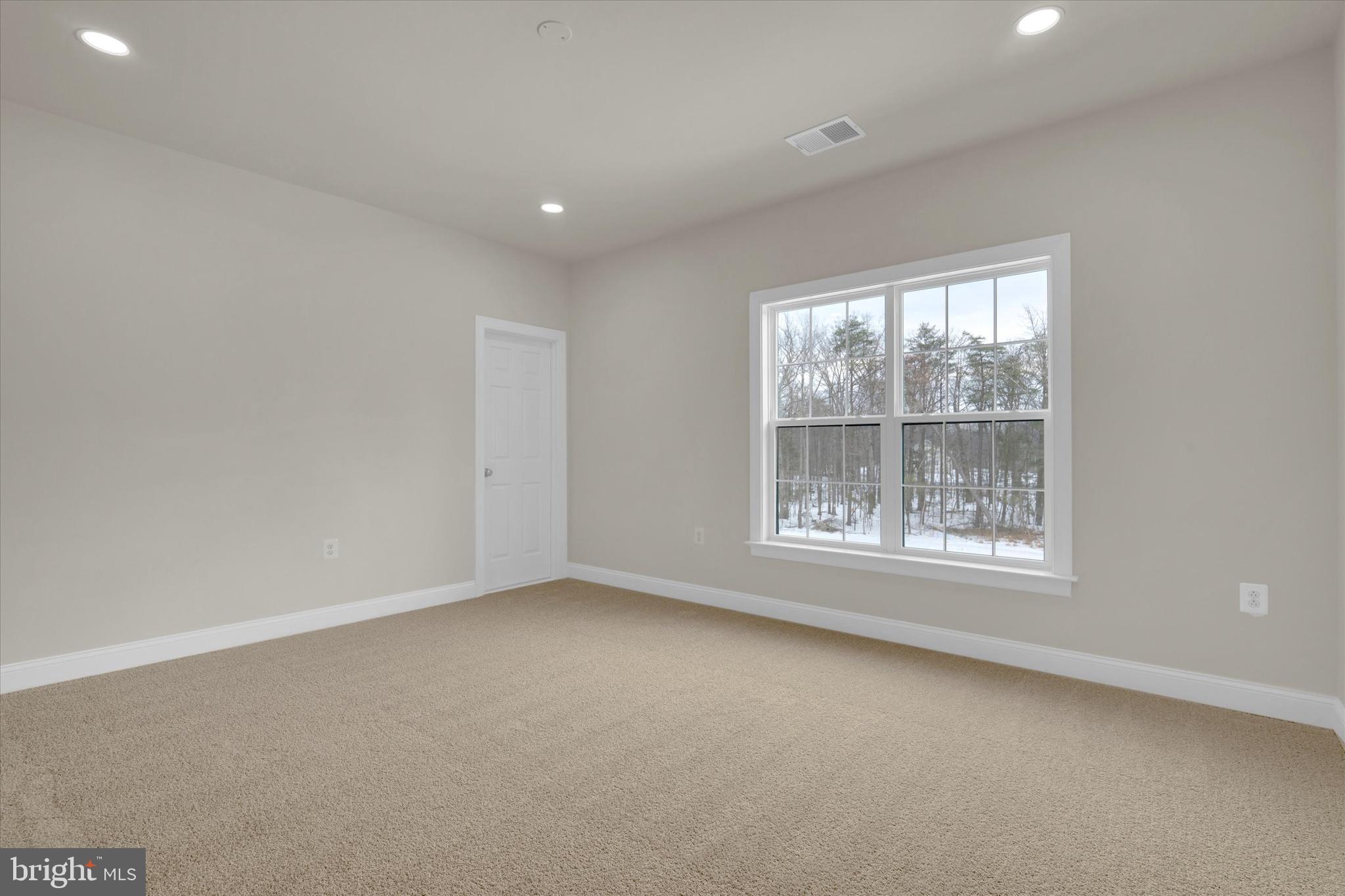 FAIRFAX MANOR - Residential