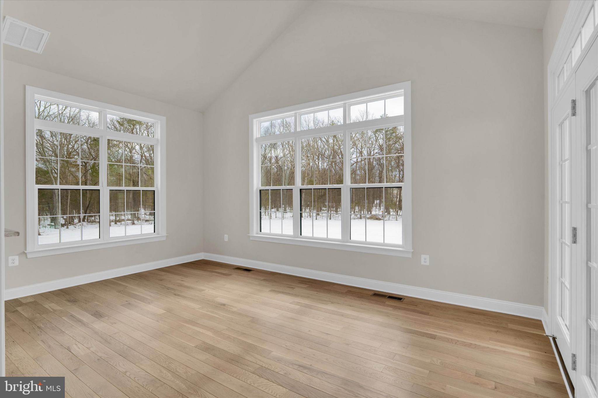 FAIRFAX MANOR - Residential