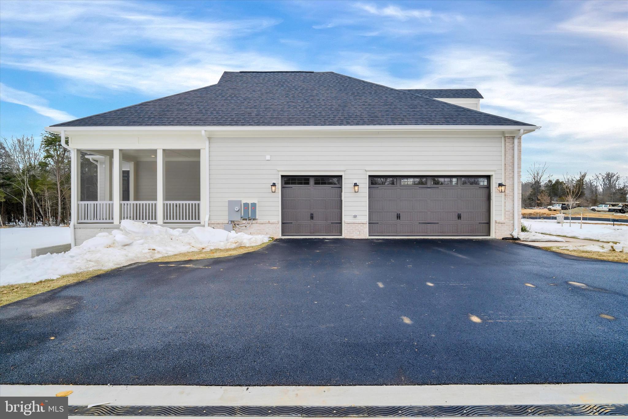 FAIRFAX MANOR - Residential